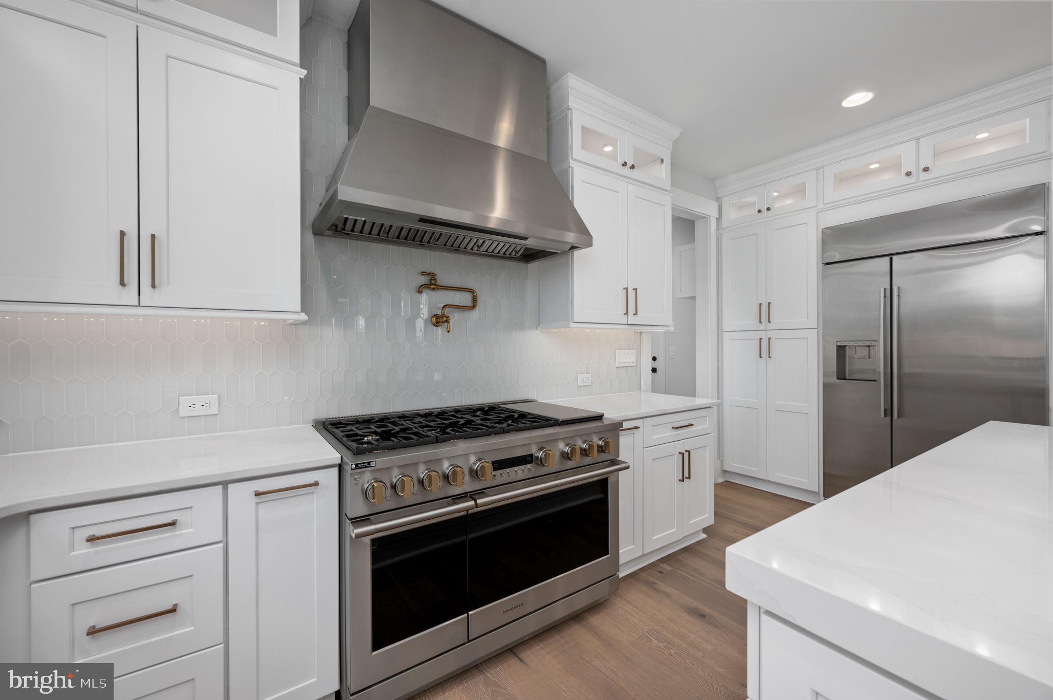 EAST VIENNA WOODS - Residential