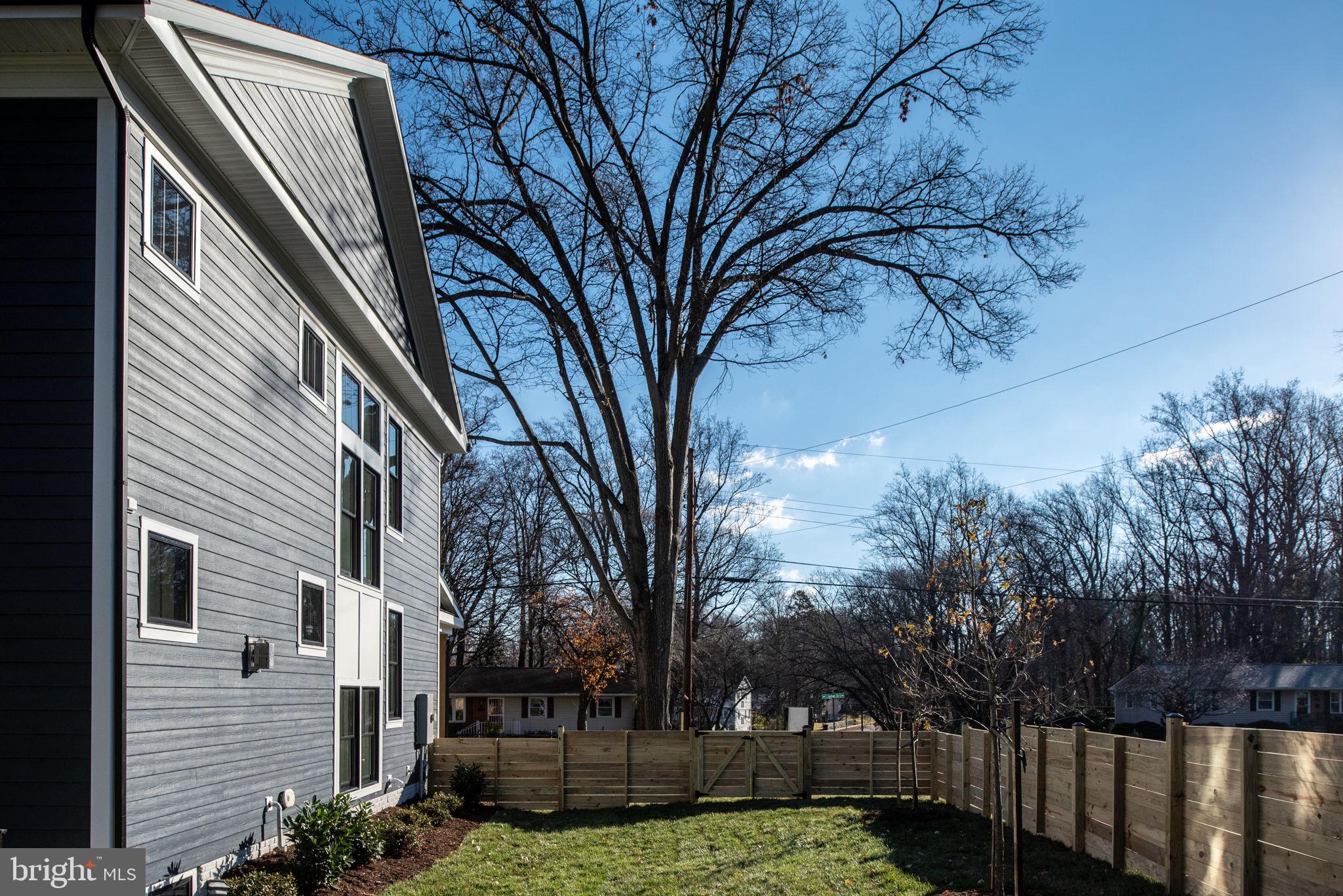 EAST VIENNA WOODS - Residential