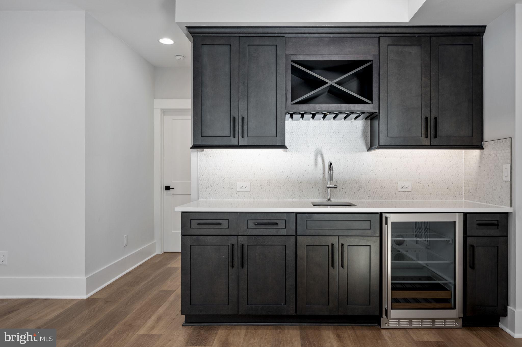 EAST VIENNA WOODS - Residential