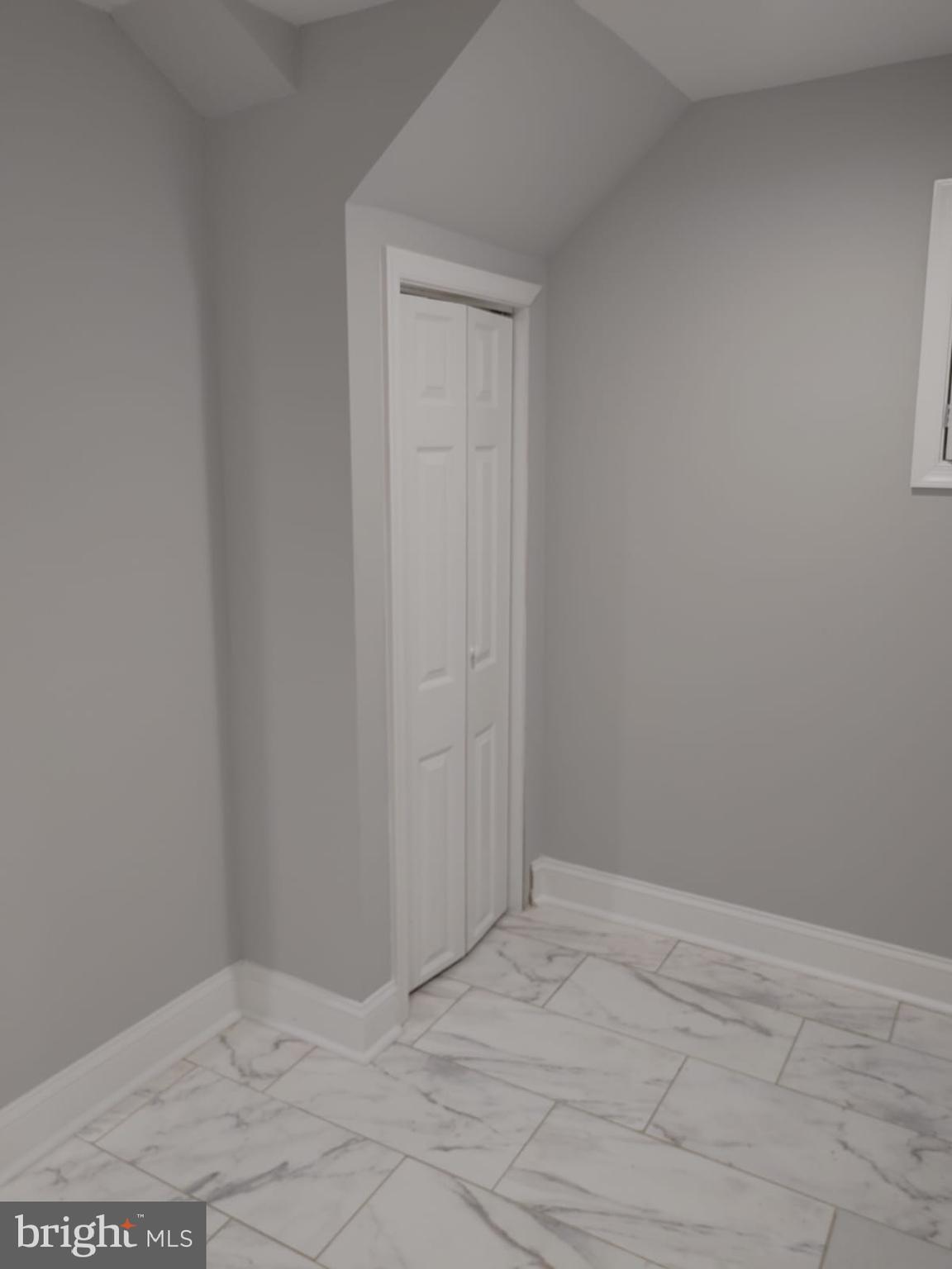 CALVERTON - Residential