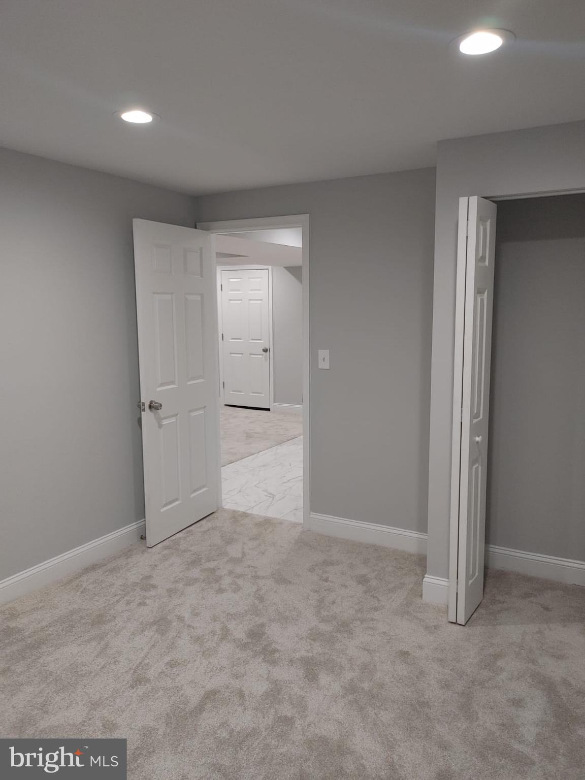 CALVERTON - Residential