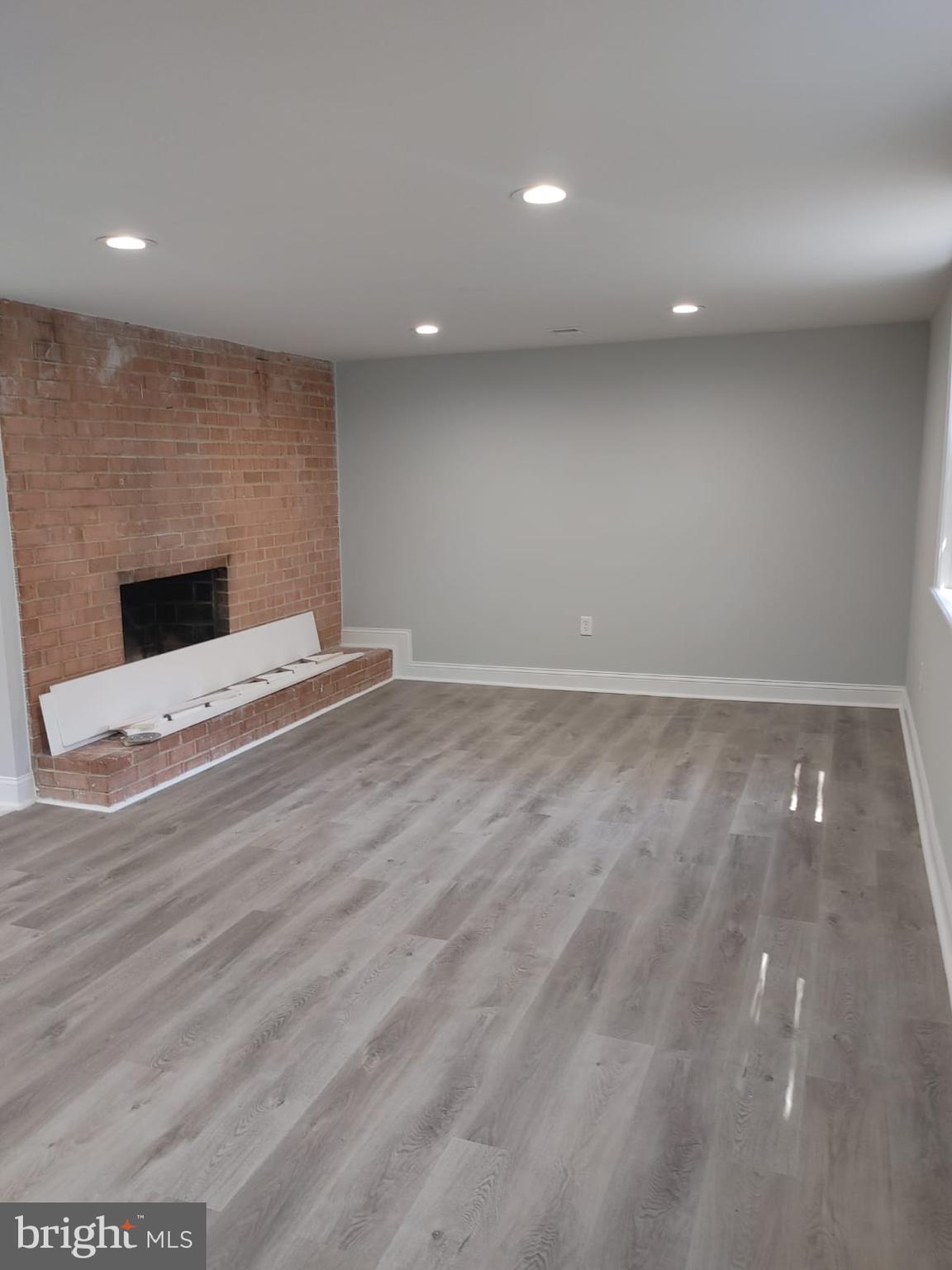 CALVERTON - Residential