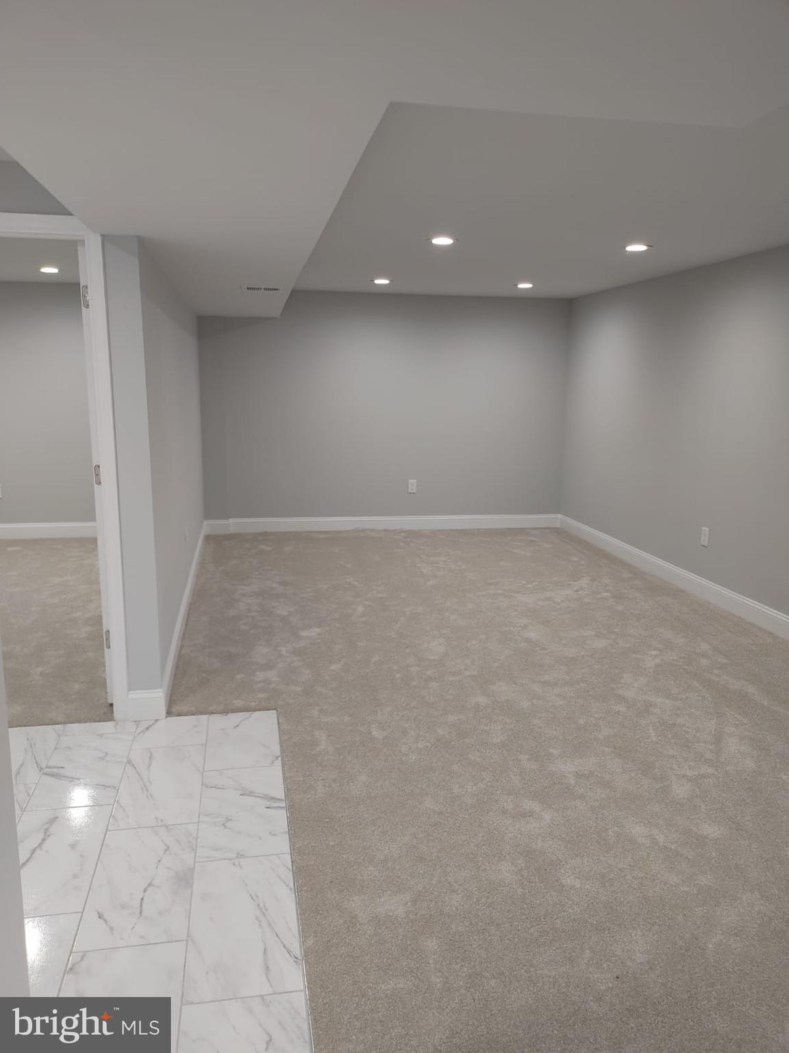 CALVERTON - Residential