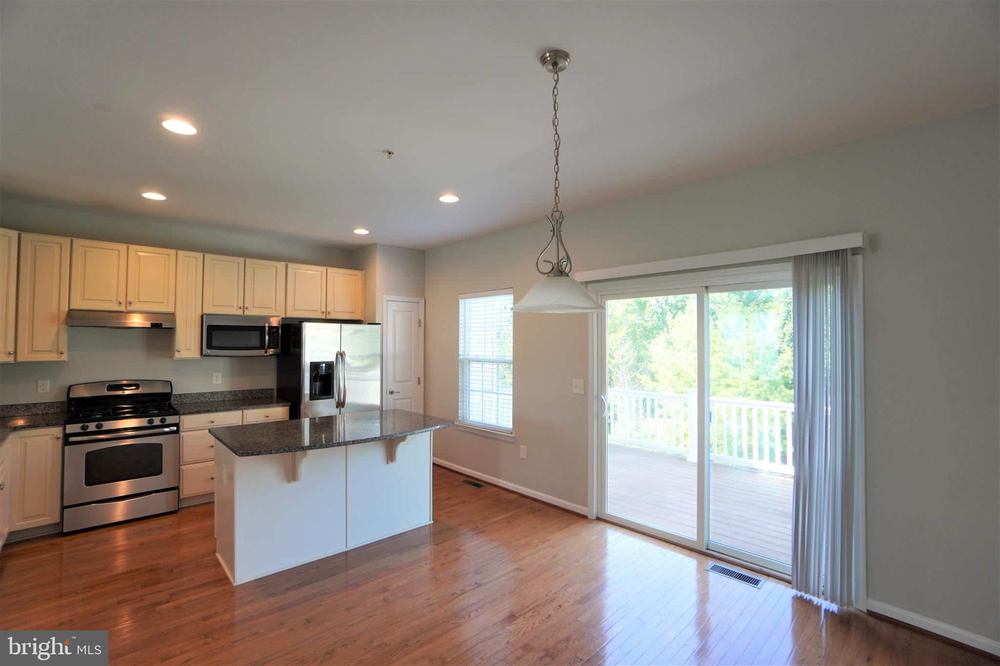 HIGHVIEW AT MONTGOME - Residential Lease