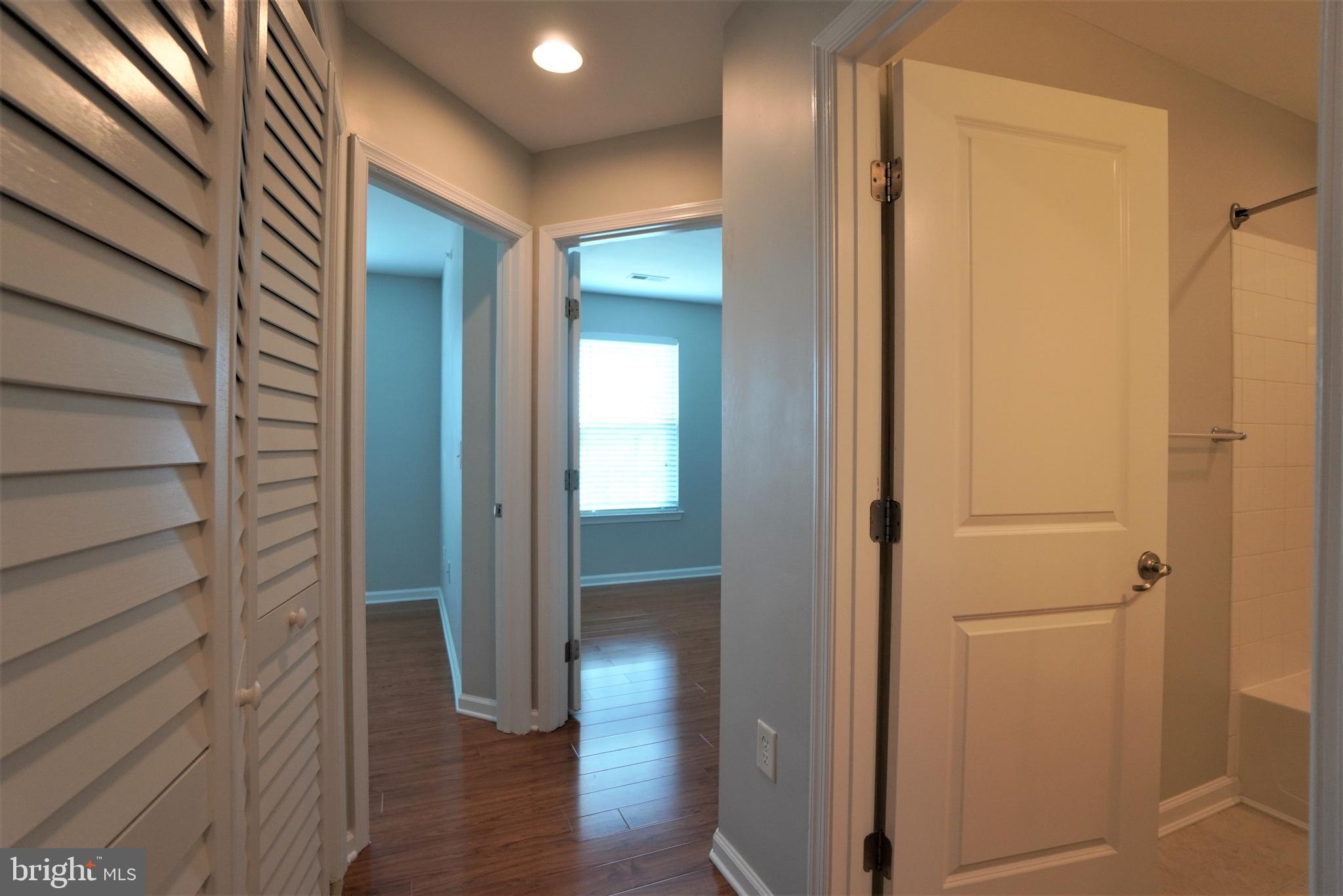 HIGHVIEW AT MONTGOME - Residential Lease