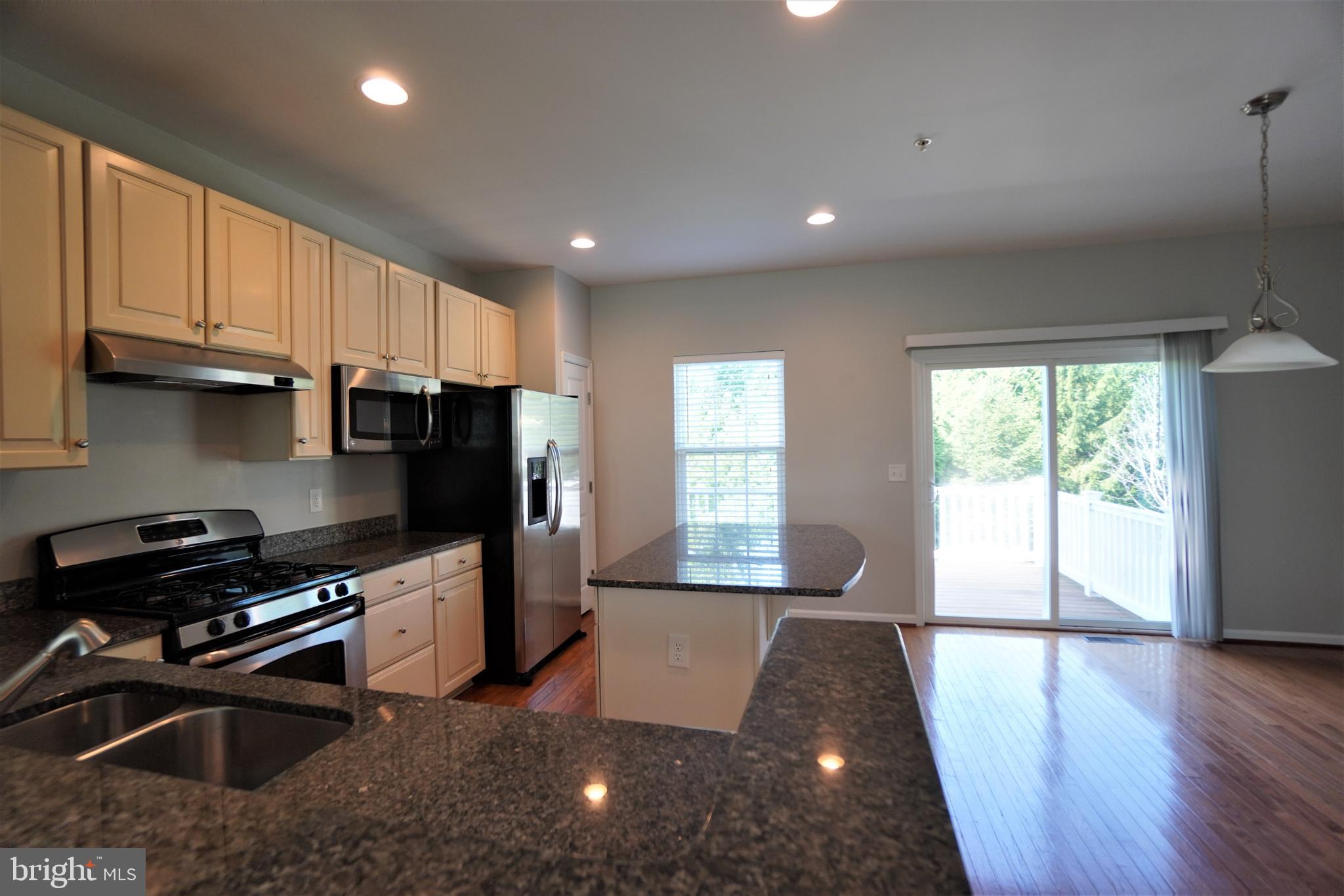 HIGHVIEW AT MONTGOME - Residential Lease