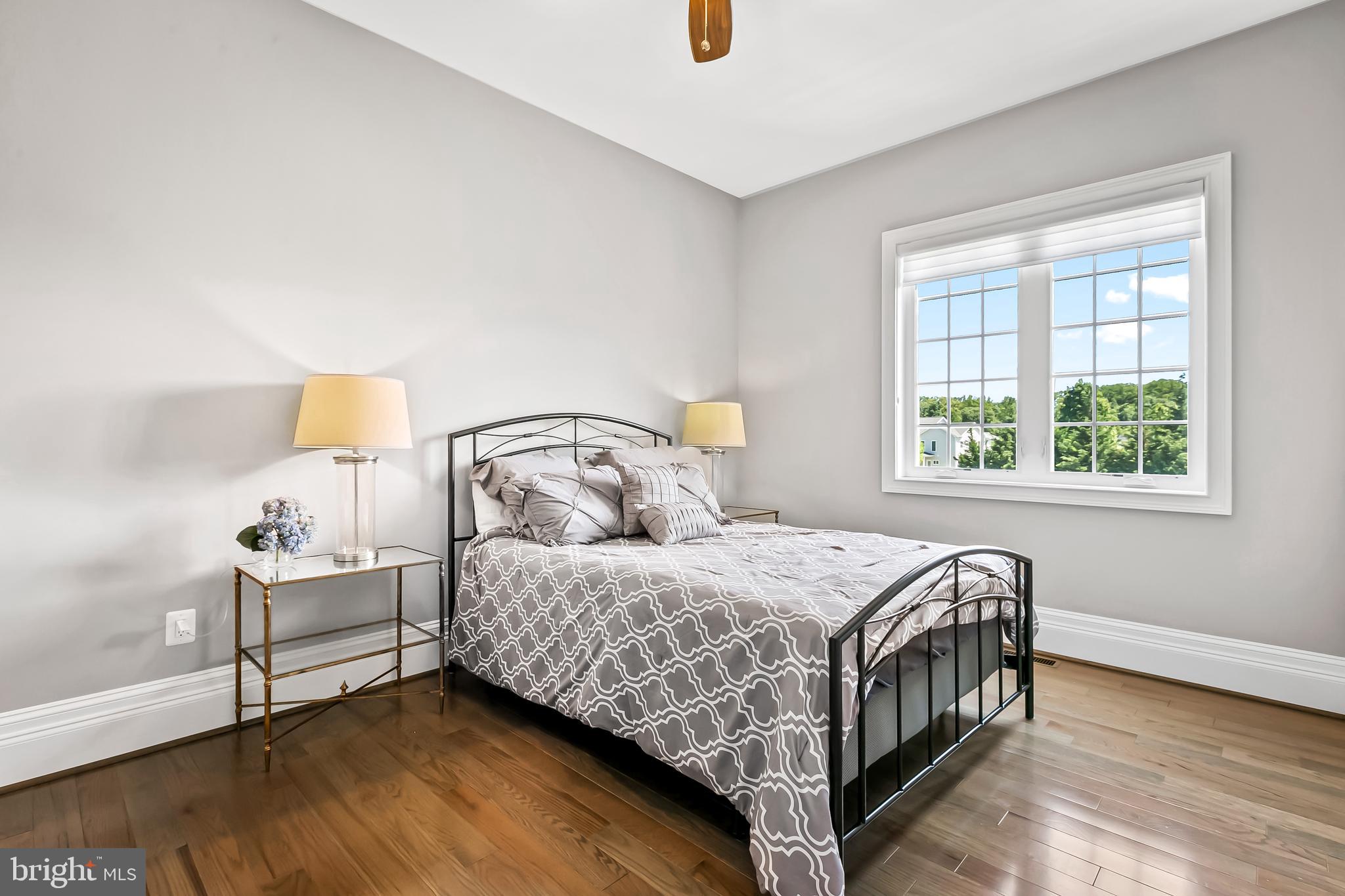 BRIAR KNOLL - Residential