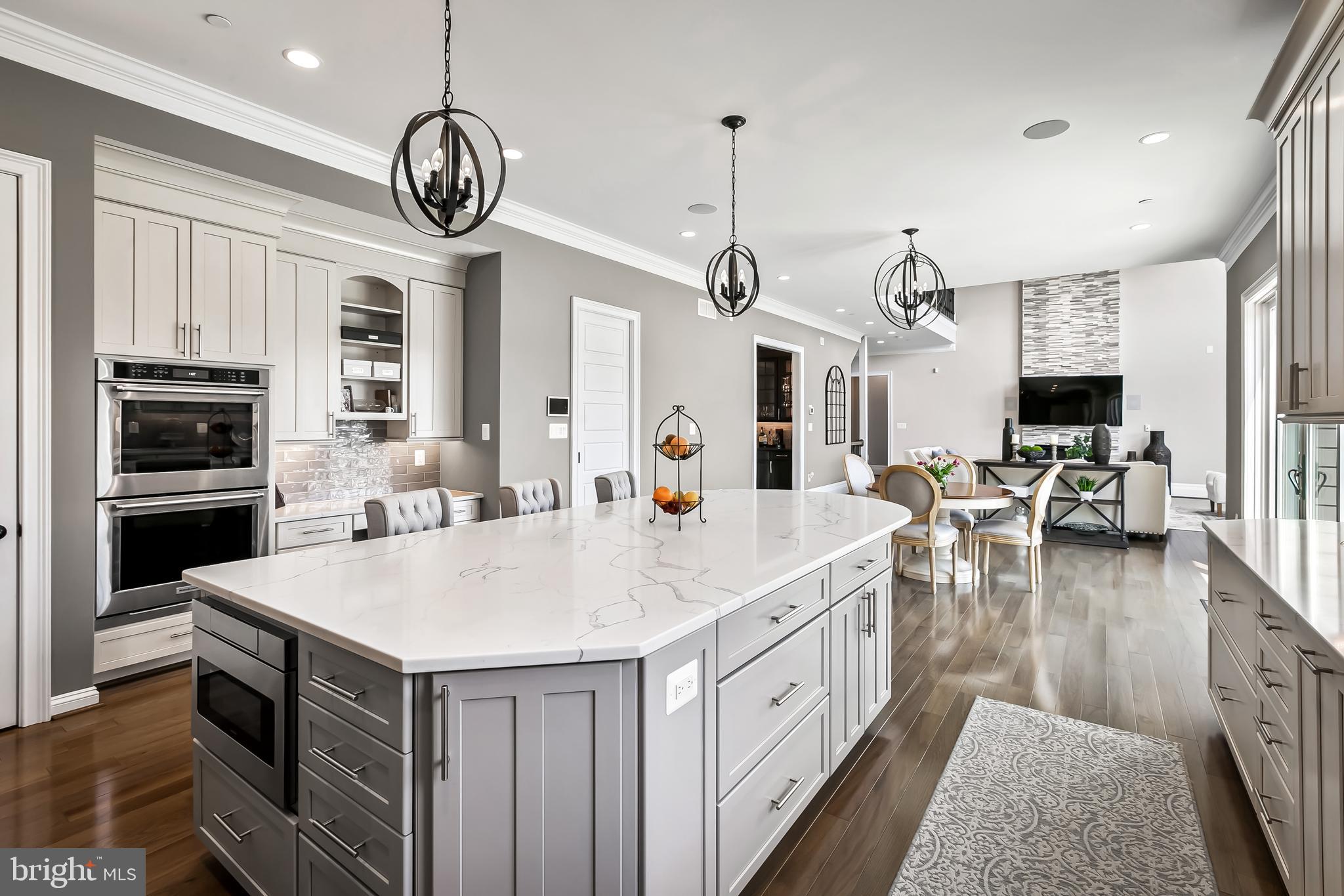 BRIAR KNOLL - Residential