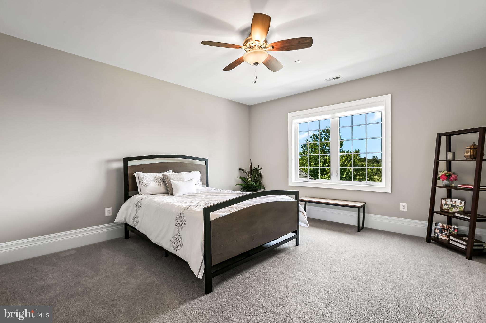 BRIAR KNOLL - Residential