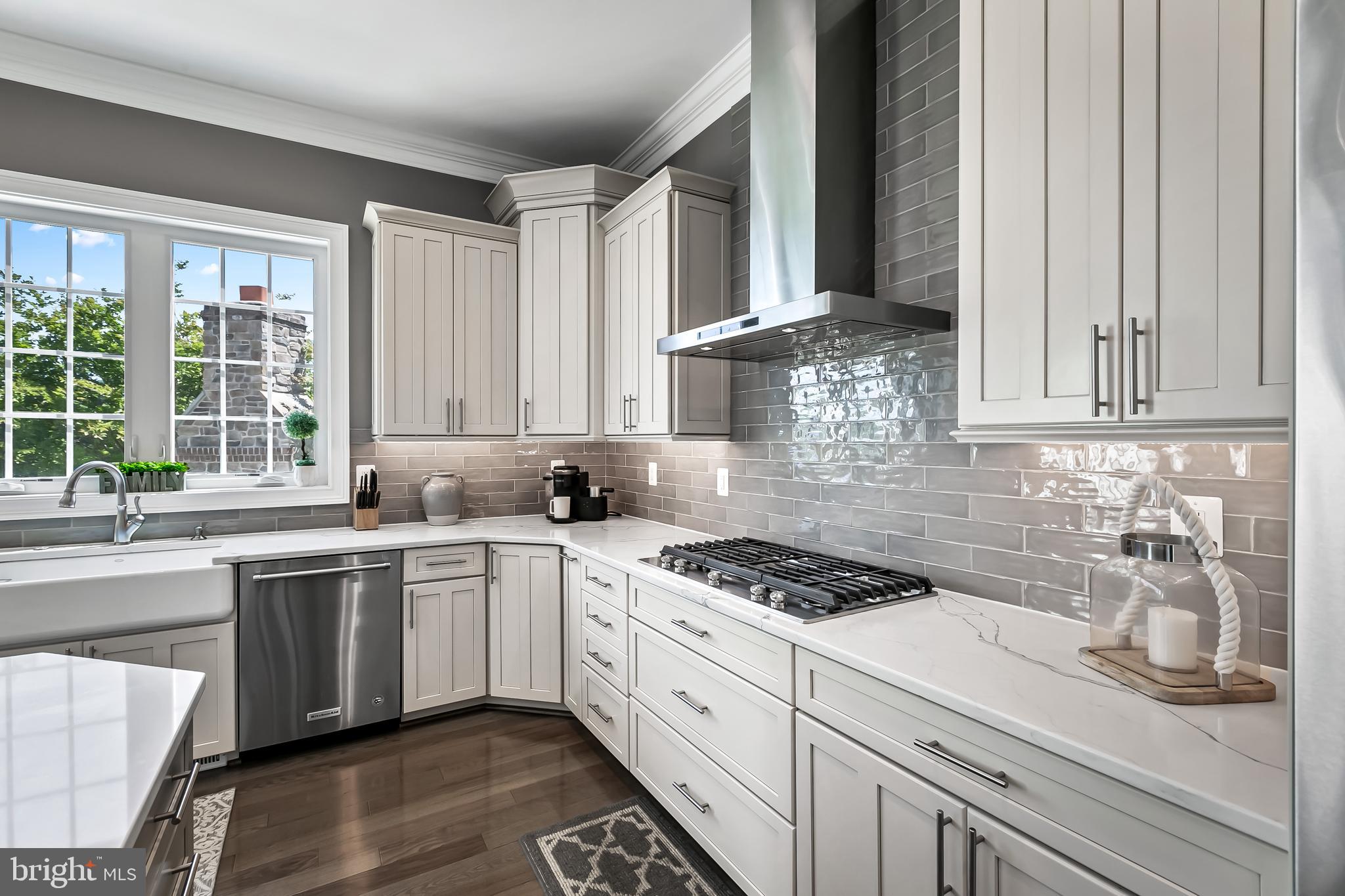 BRIAR KNOLL - Residential