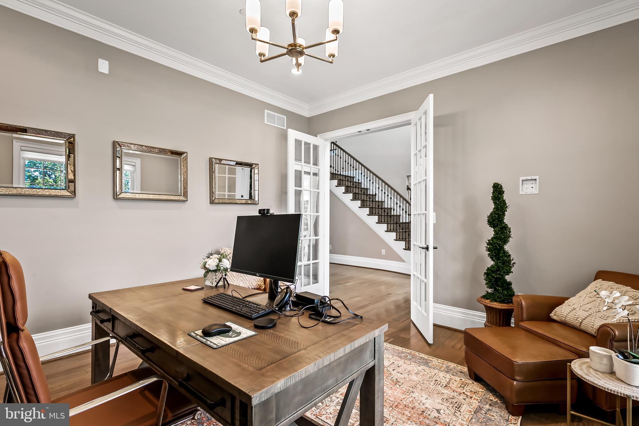 BRIAR KNOLL - Residential