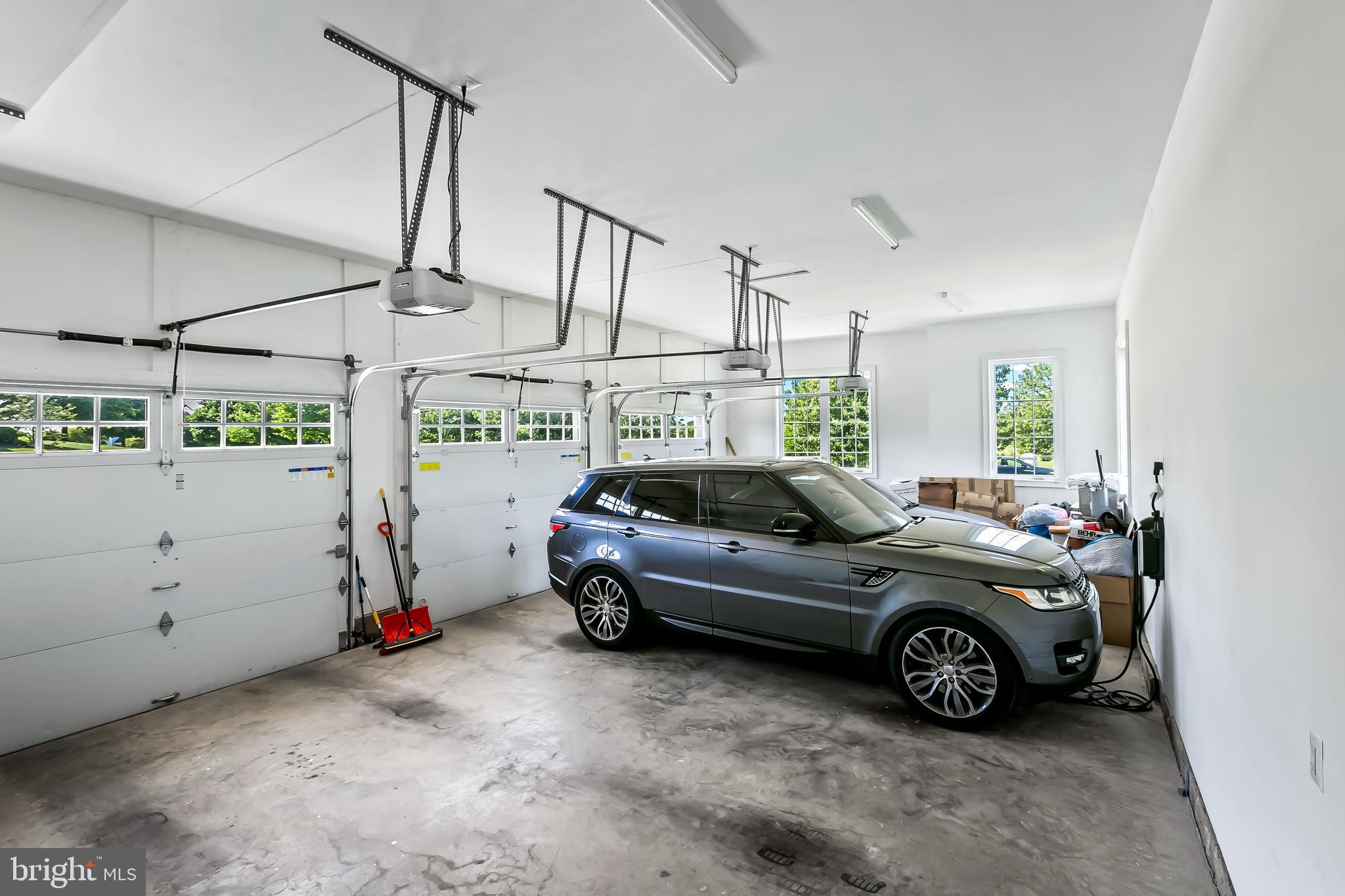 BRIAR KNOLL - Residential