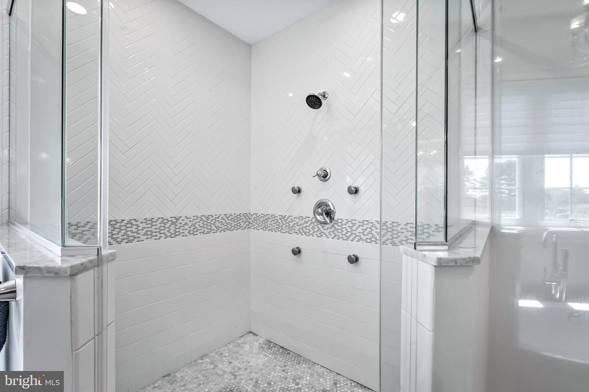 BRIAR KNOLL - Residential