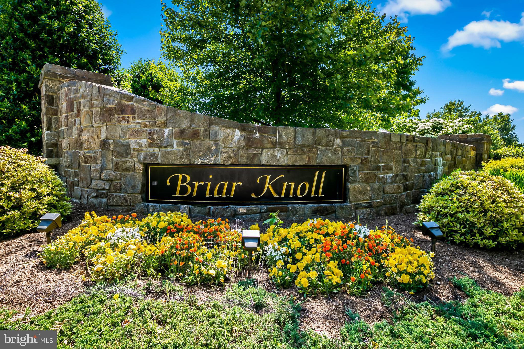 BRIAR KNOLL - Residential