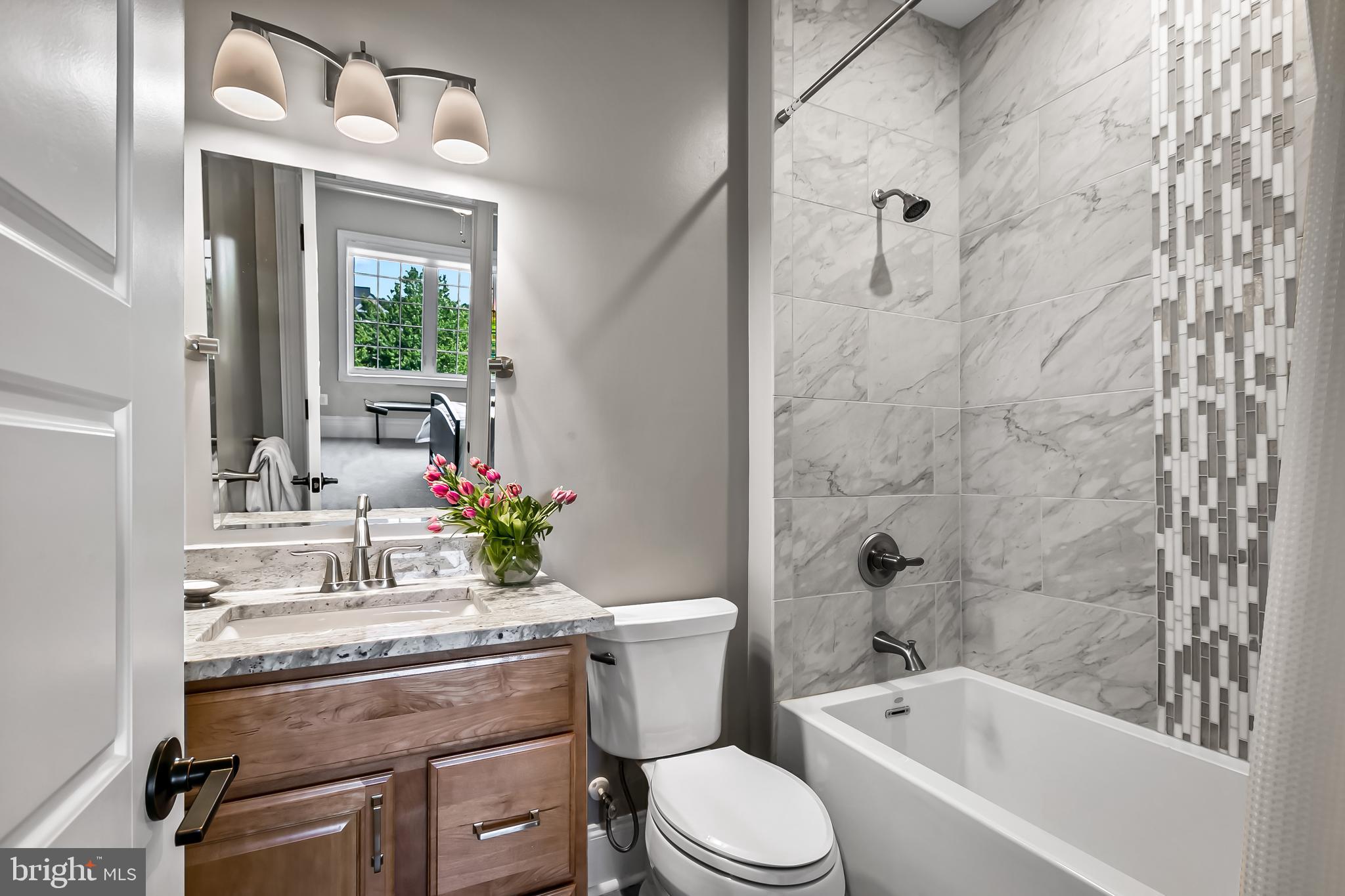 BRIAR KNOLL - Residential