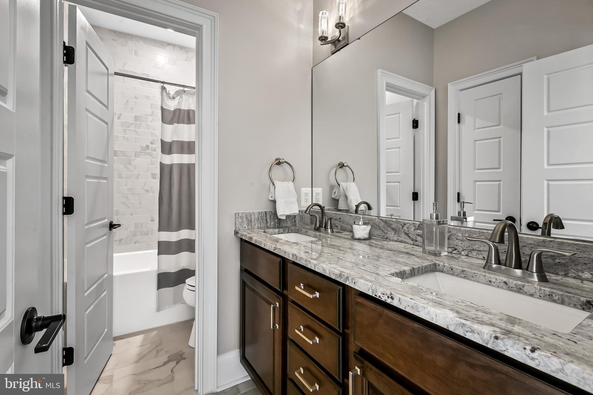 BRIAR KNOLL - Residential