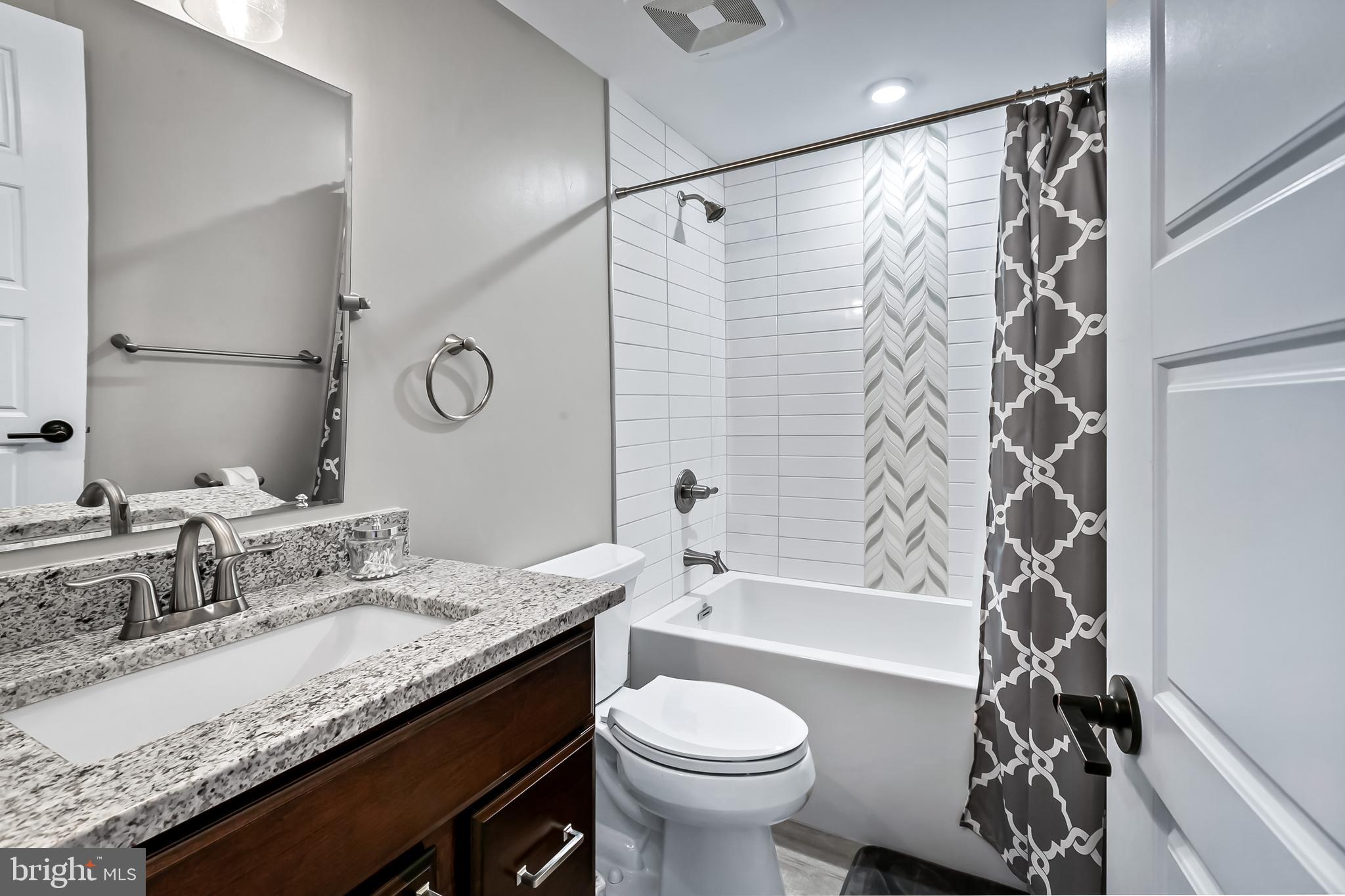 BRIAR KNOLL - Residential