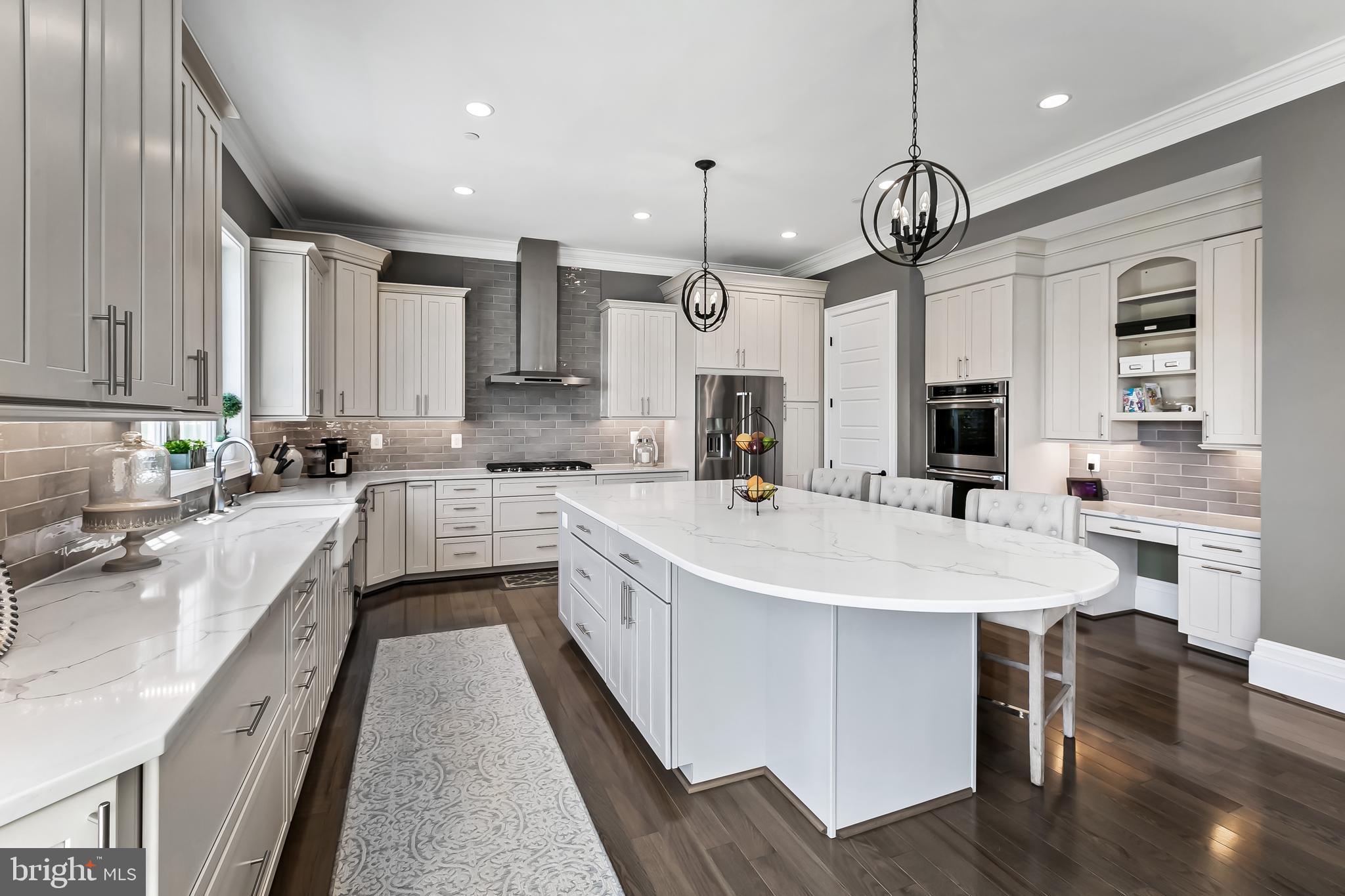 BRIAR KNOLL - Residential