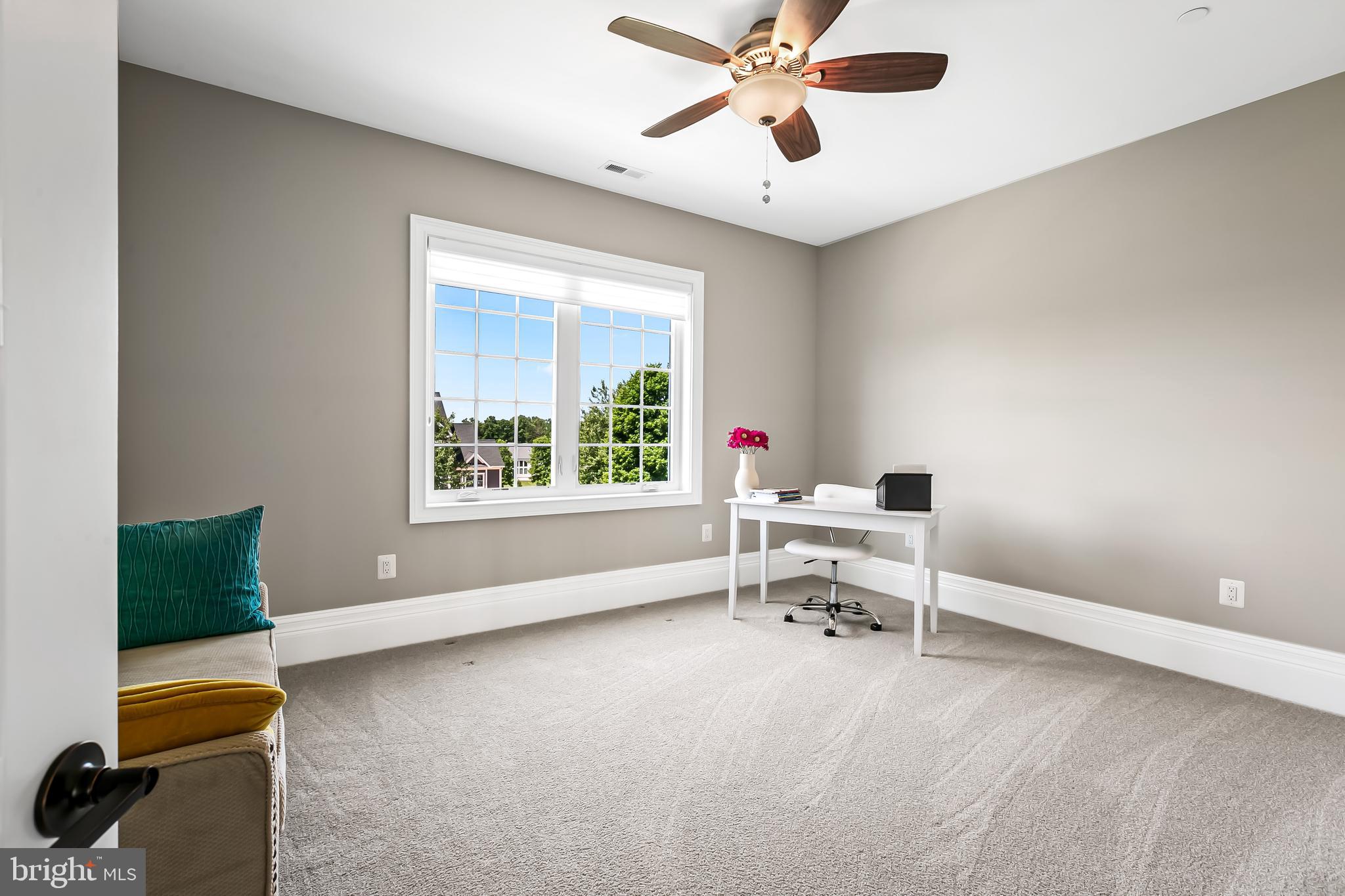 BRIAR KNOLL - Residential