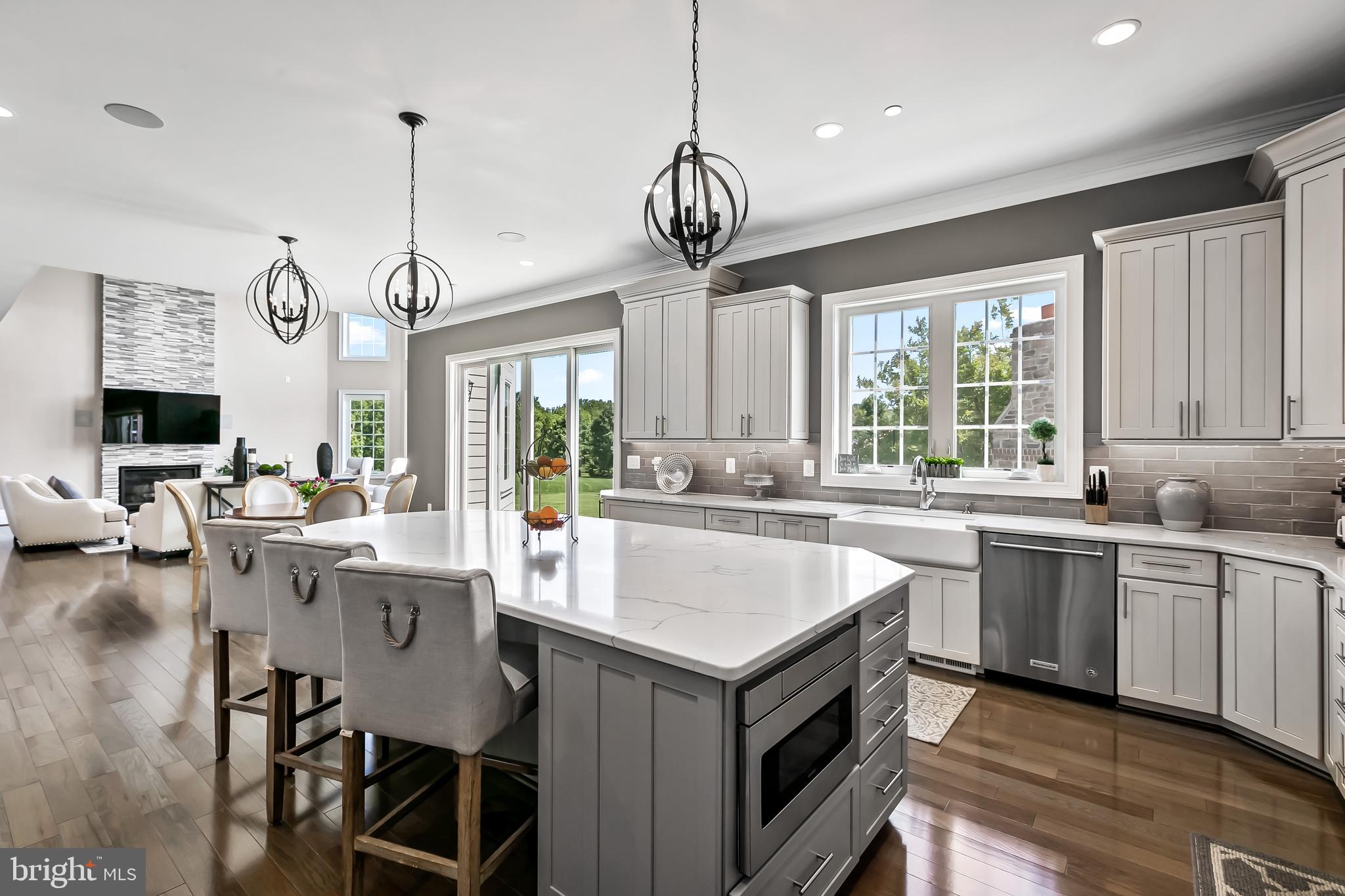 BRIAR KNOLL - Residential