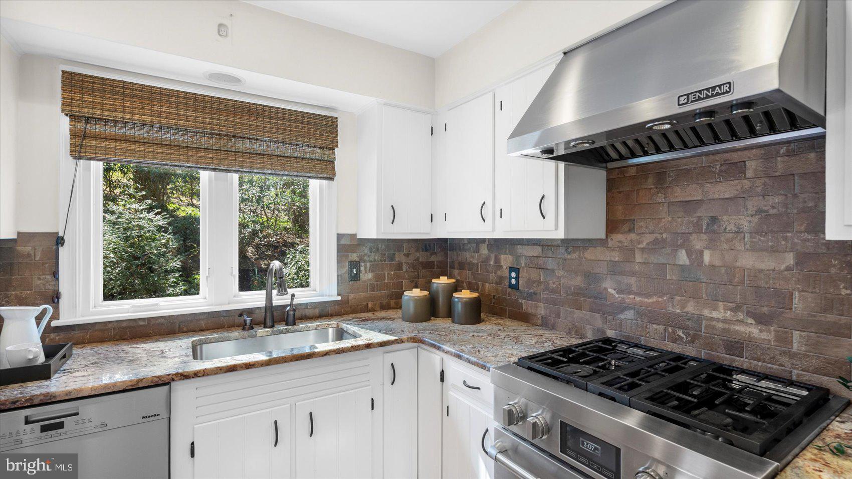 WINDEMERE - Residential