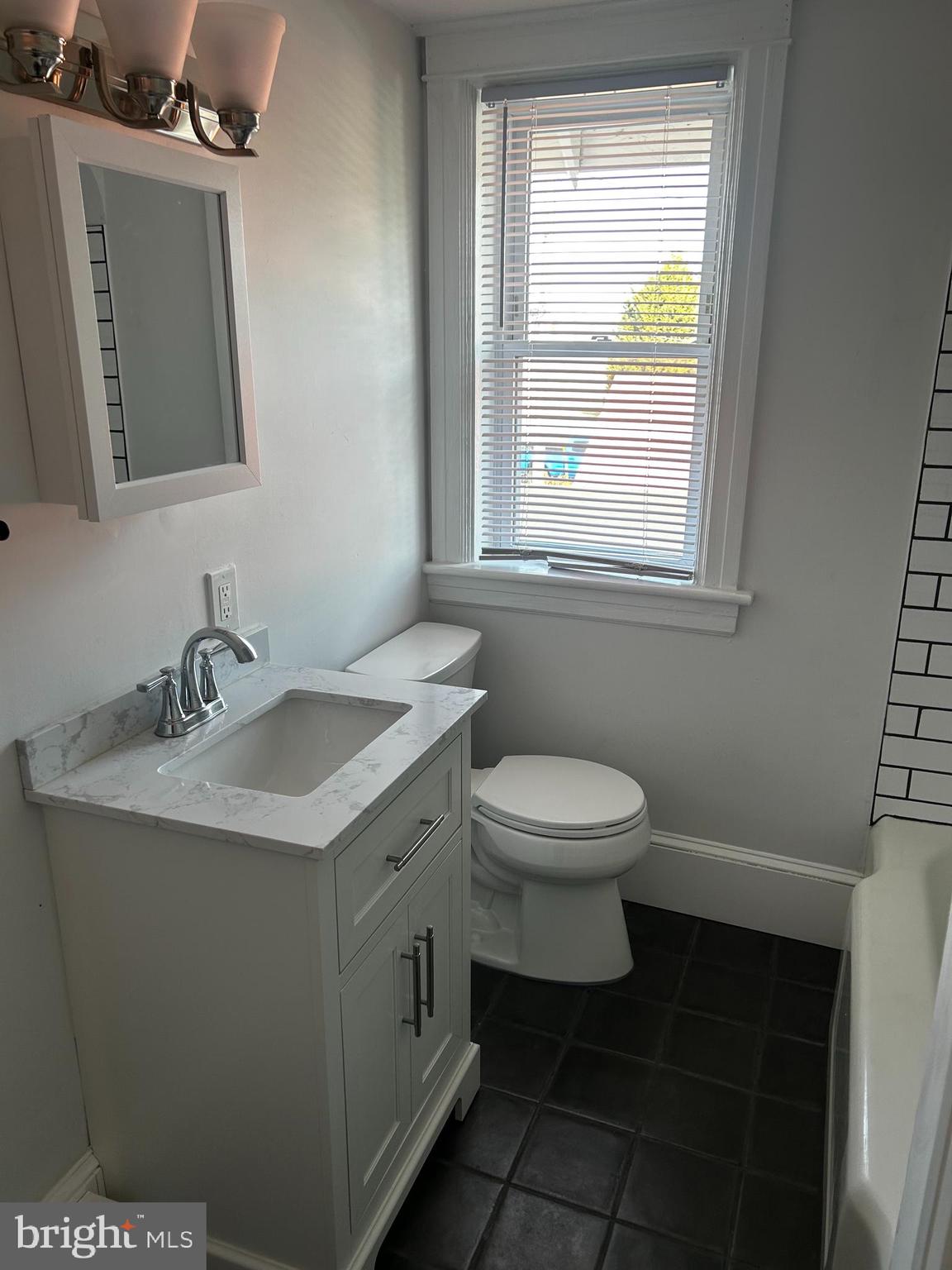 000 - Residential Lease