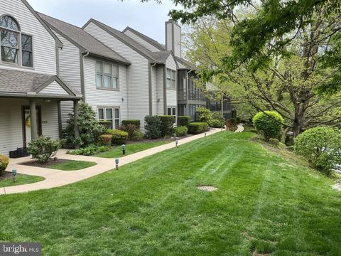 Photo of 515 Roslaire Drive, HUMMELSTOWN, PA 17036 (MLS # PADA2059506)