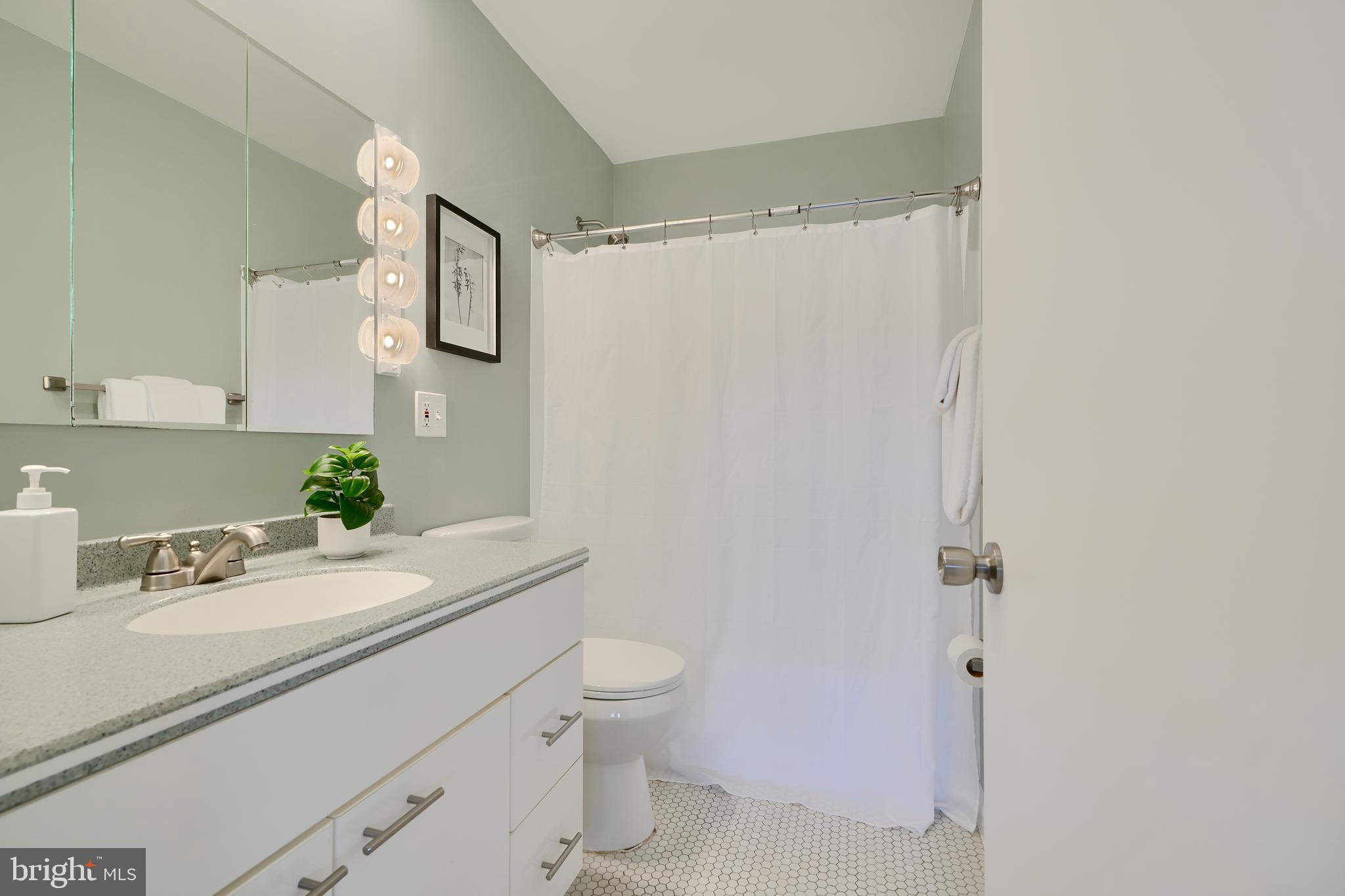 HAMILTON HEIGHTS - Residential