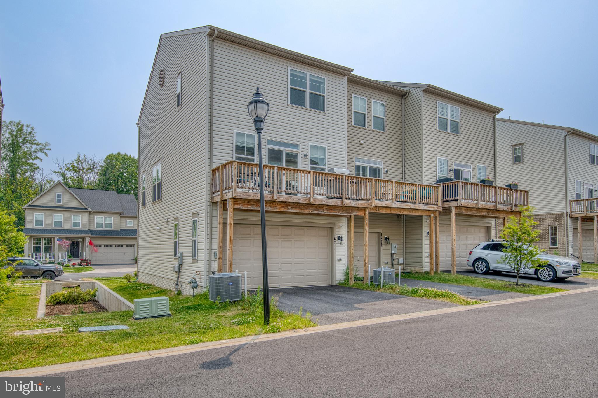 BRADFORD'S LANDING - Residential