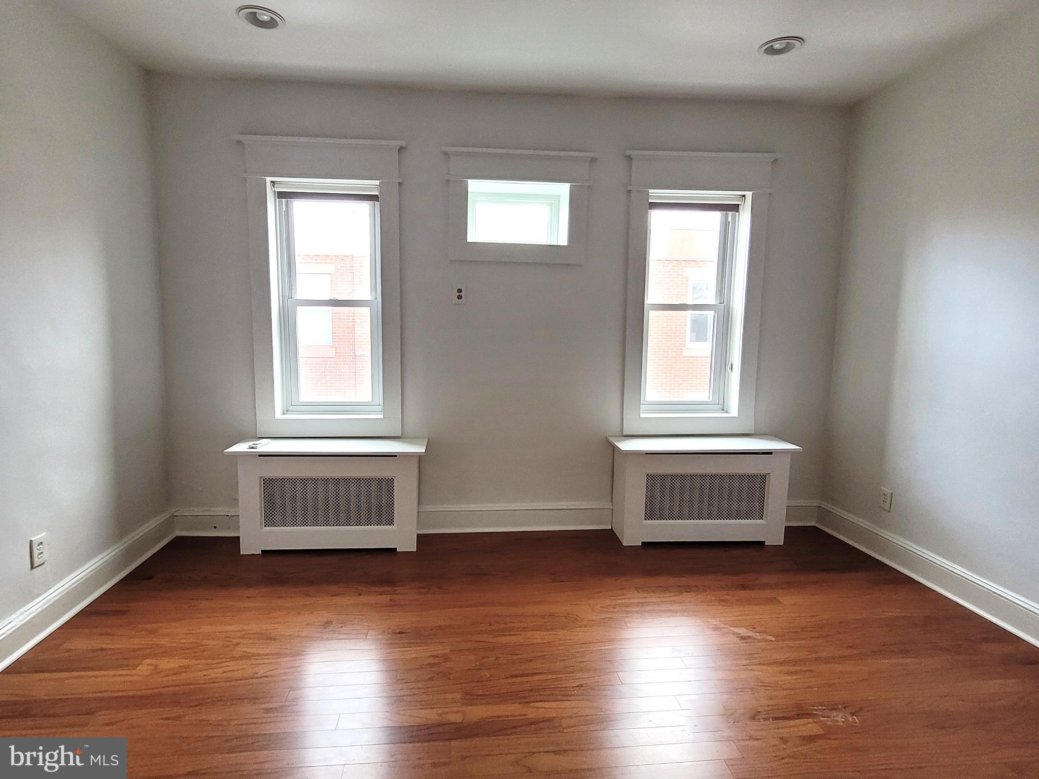 LOWER MOYAMENSING - Residential