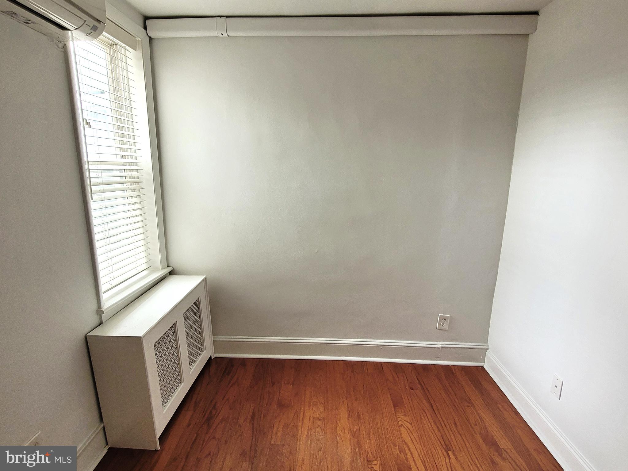 LOWER MOYAMENSING - Residential