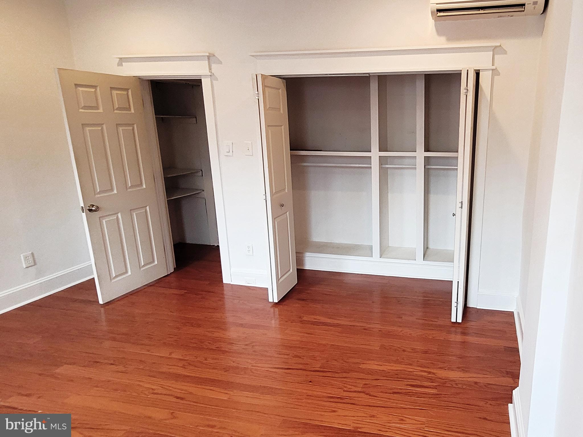 LOWER MOYAMENSING - Residential