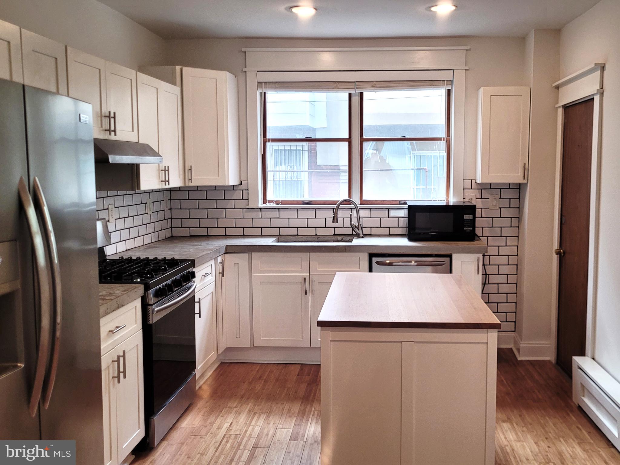 LOWER MOYAMENSING - Residential