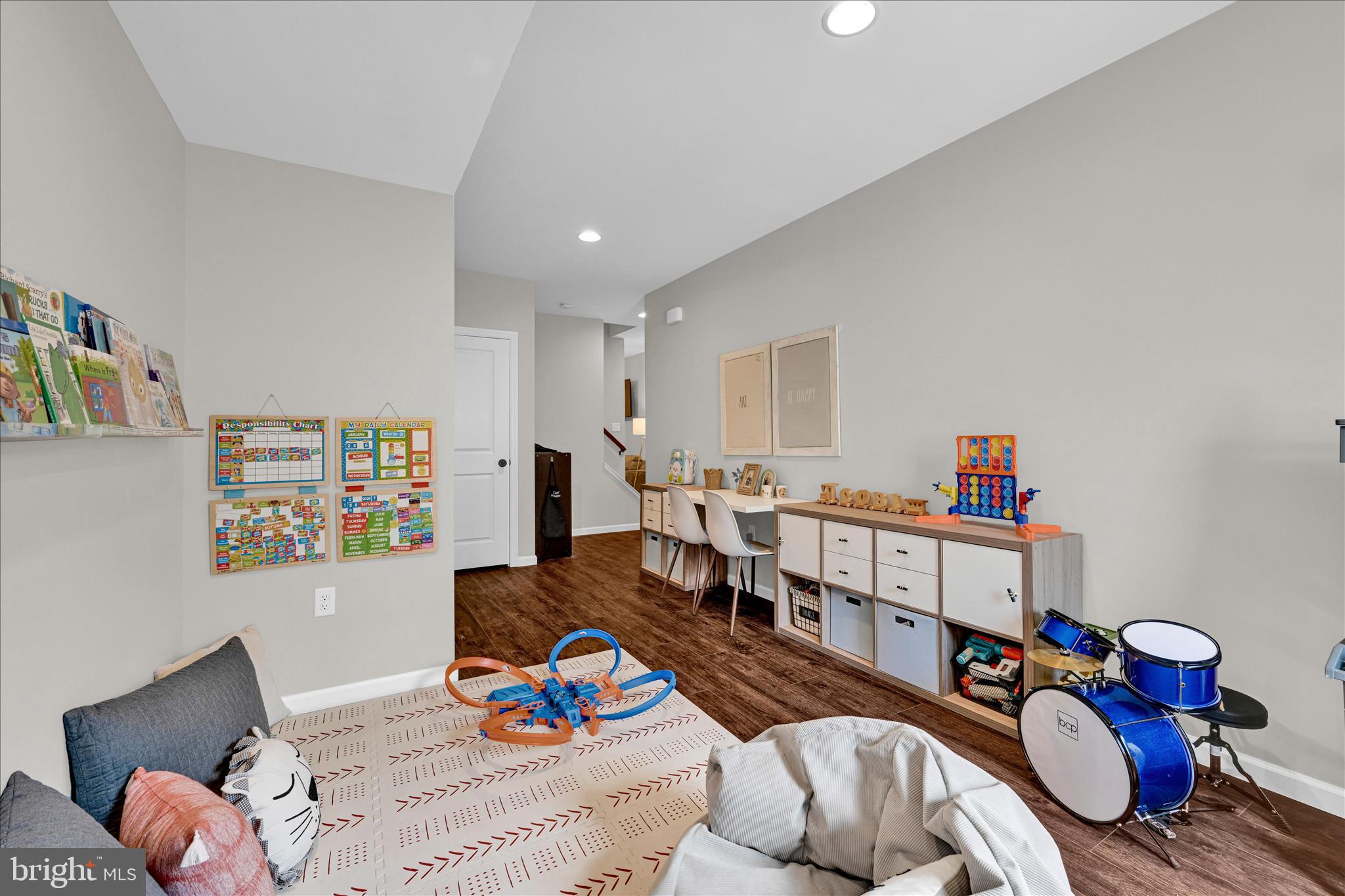 ELIZABETHTOWN - Residential