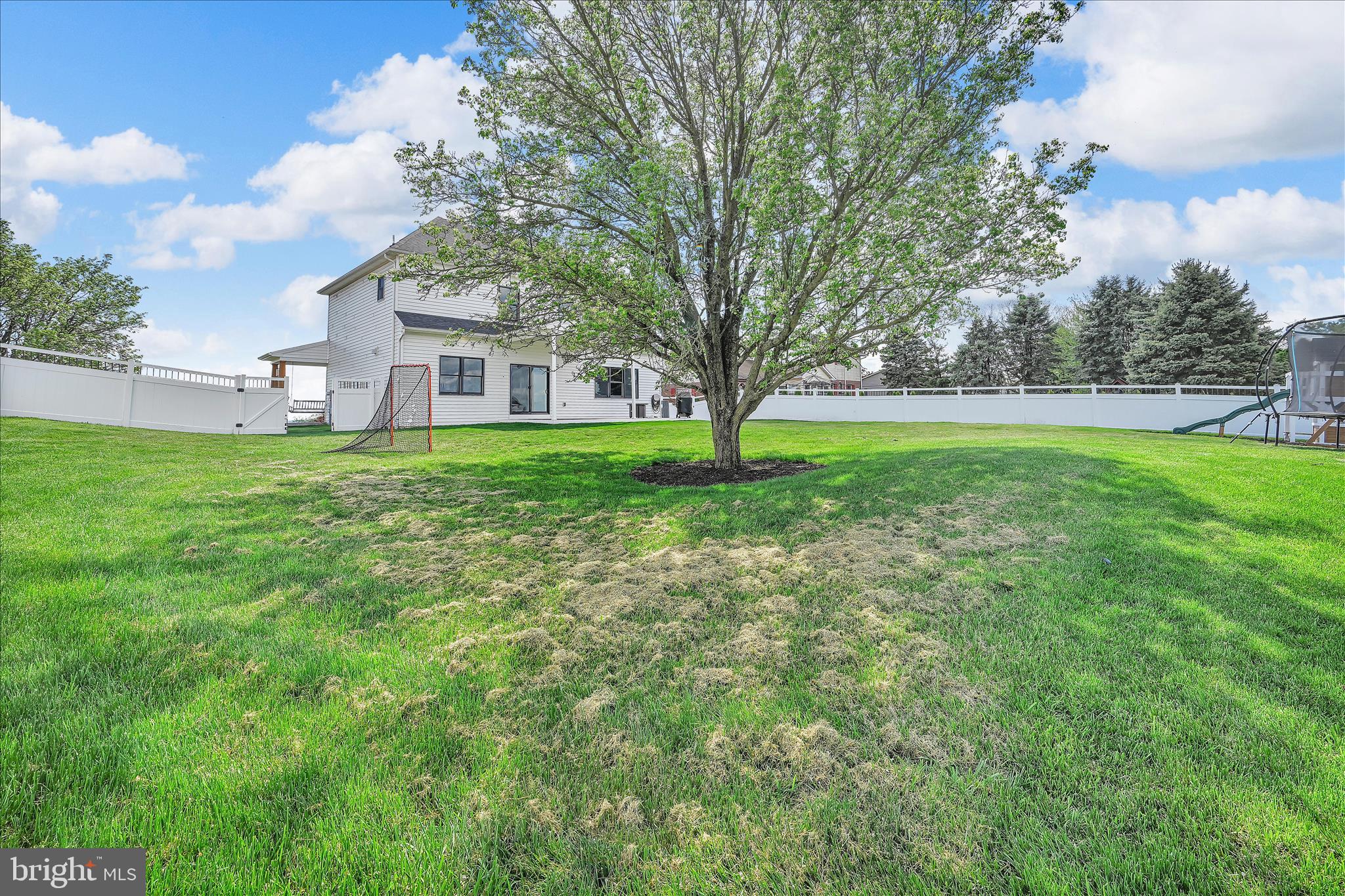 643 RIDGEVIEW ROAD S