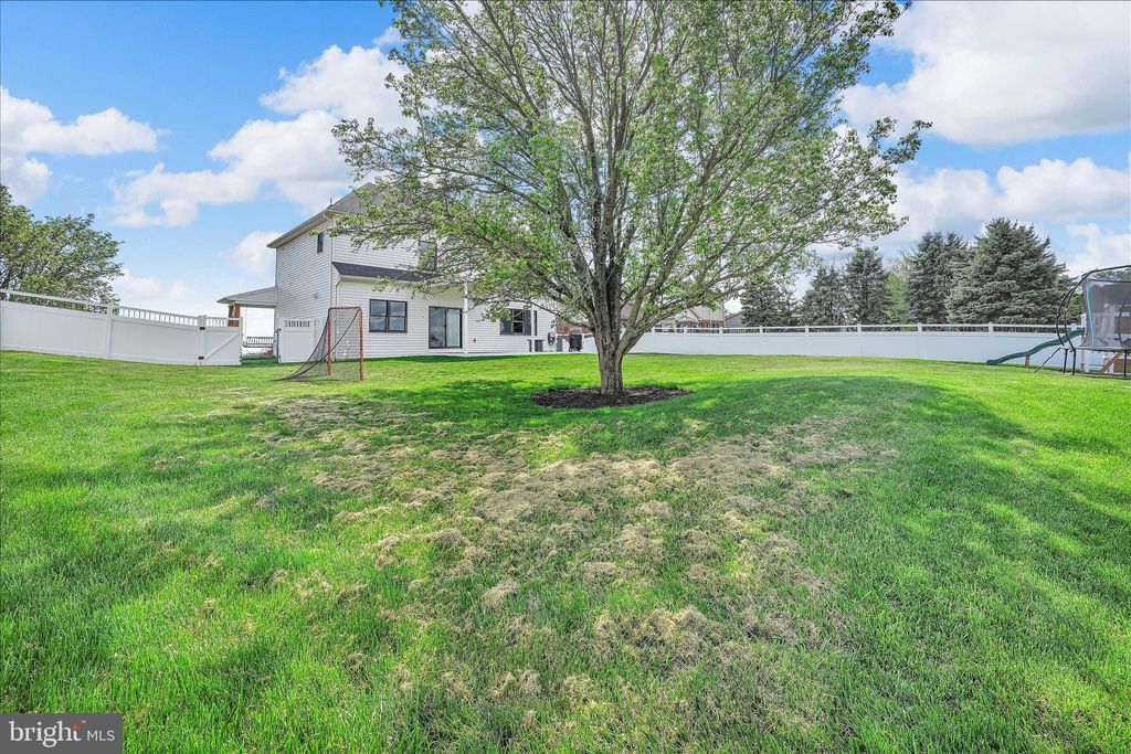 Photo of 643 Ridgeview Road S, ELIZABETHTOWN, PA 17022 (MLS # PALA2085810)