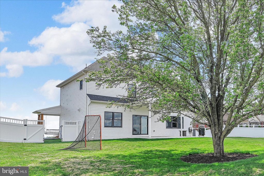 Photo of 643 Ridgeview Road S, ELIZABETHTOWN, PA 17022 (MLS # PALA2085810)