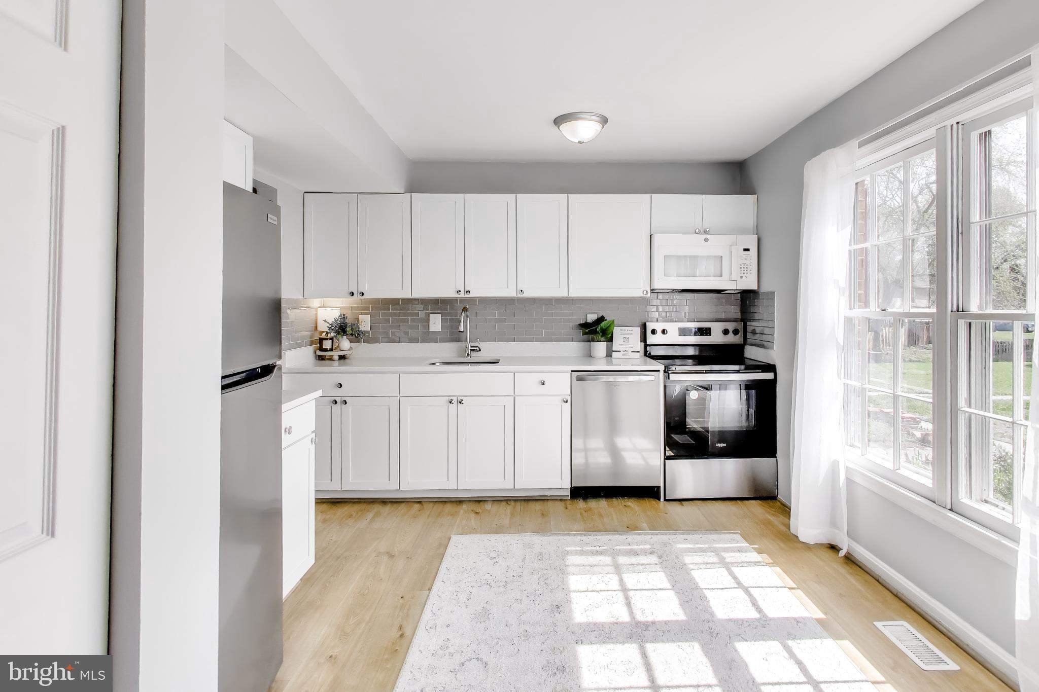 2557 KINGSWOOD COURT