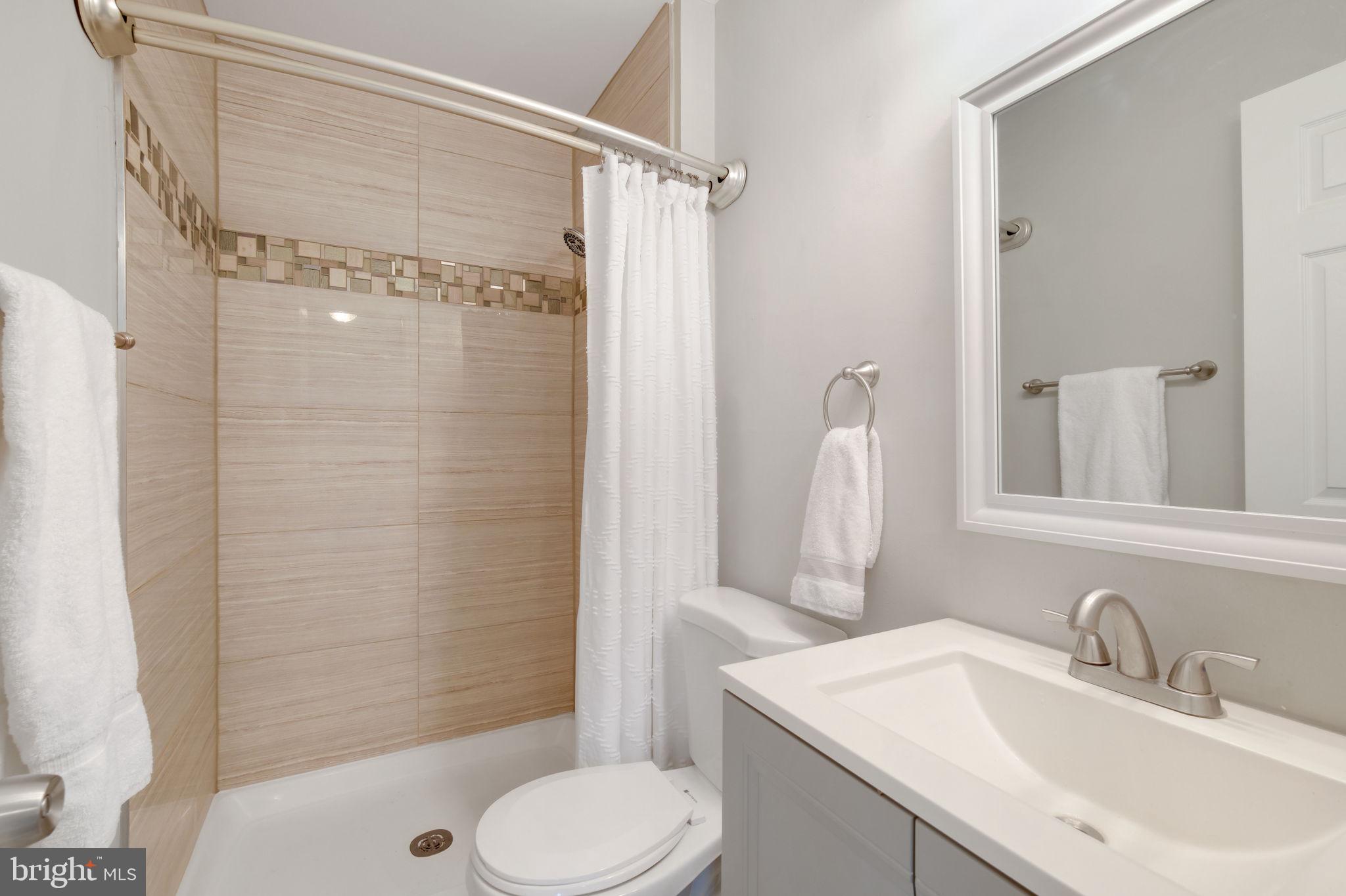 QUINCE ORCHARD KNOLLS - Residential