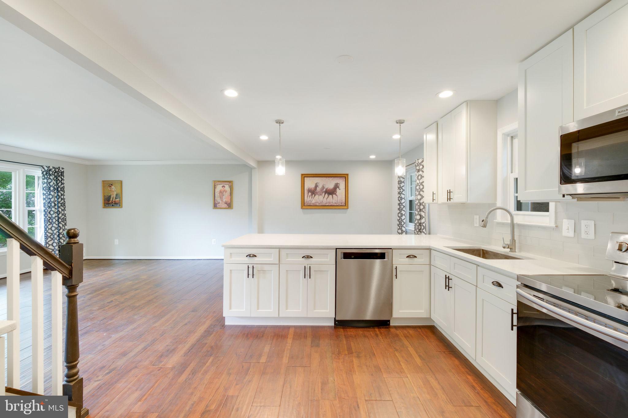 QUINCE ORCHARD KNOLLS - Residential