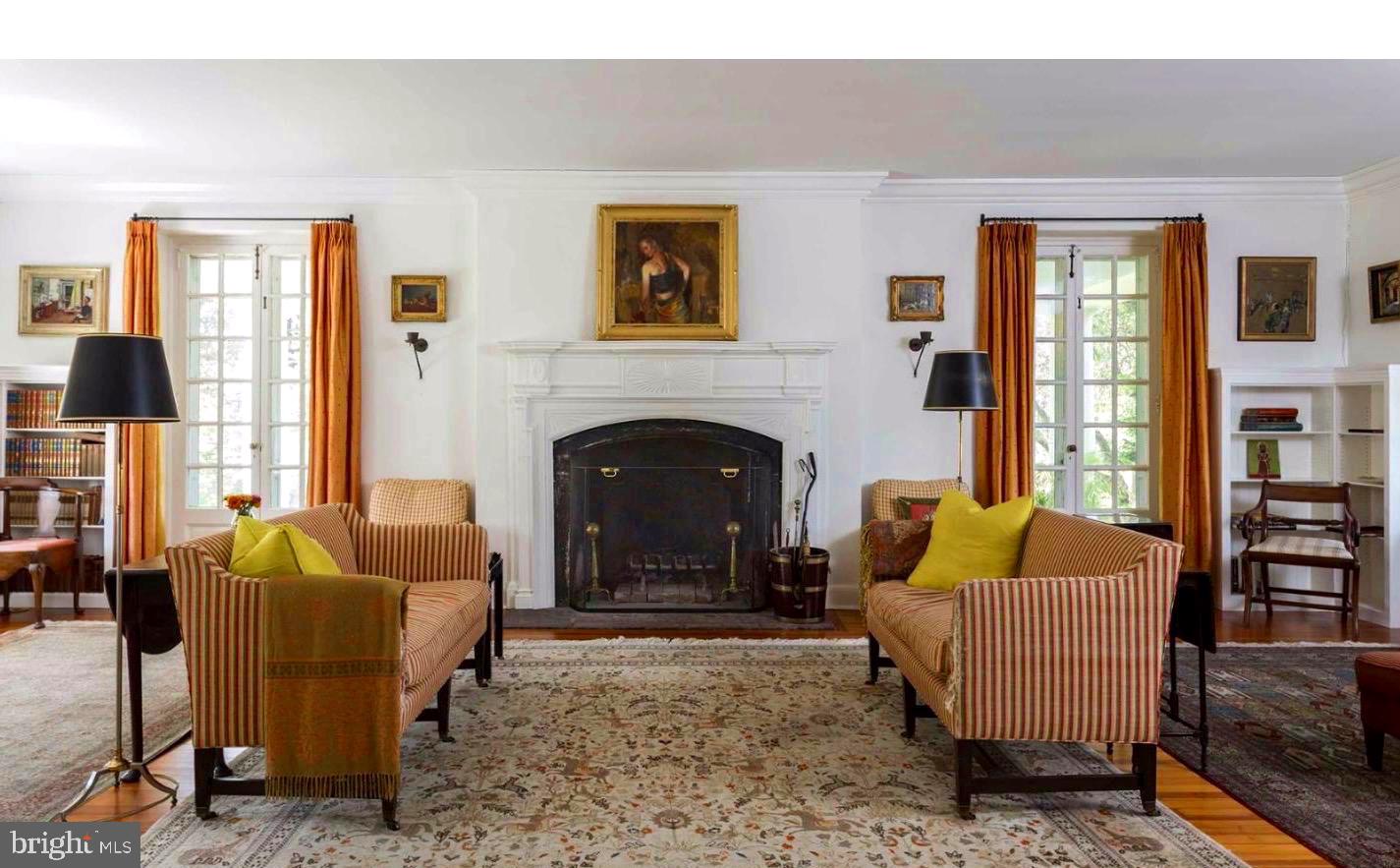 RADNOR HUNT - Residential