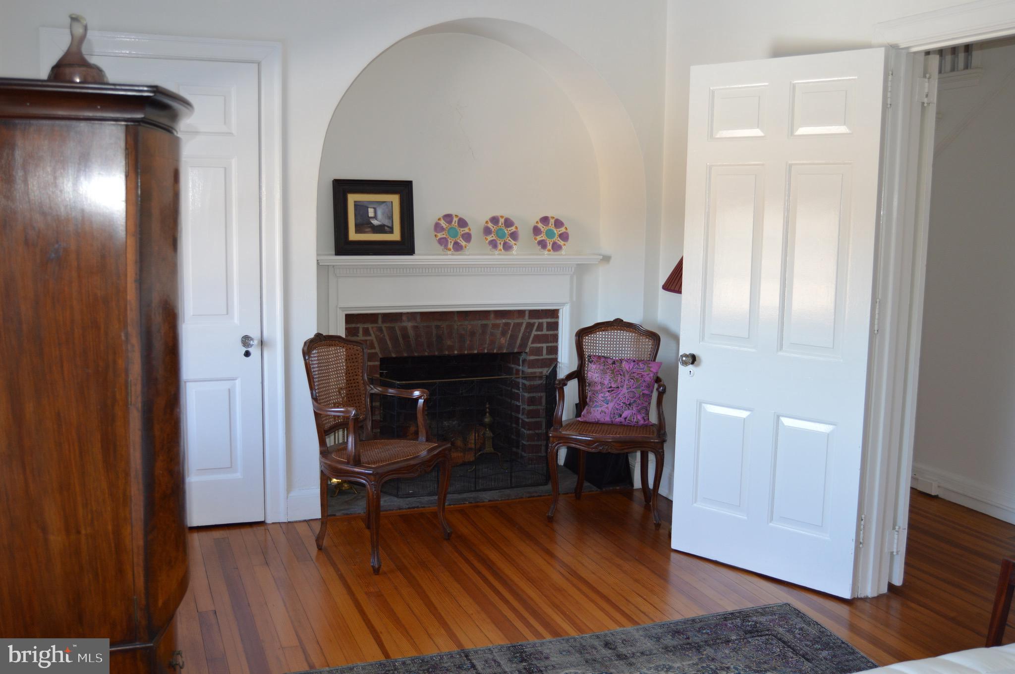 RADNOR HUNT - Residential