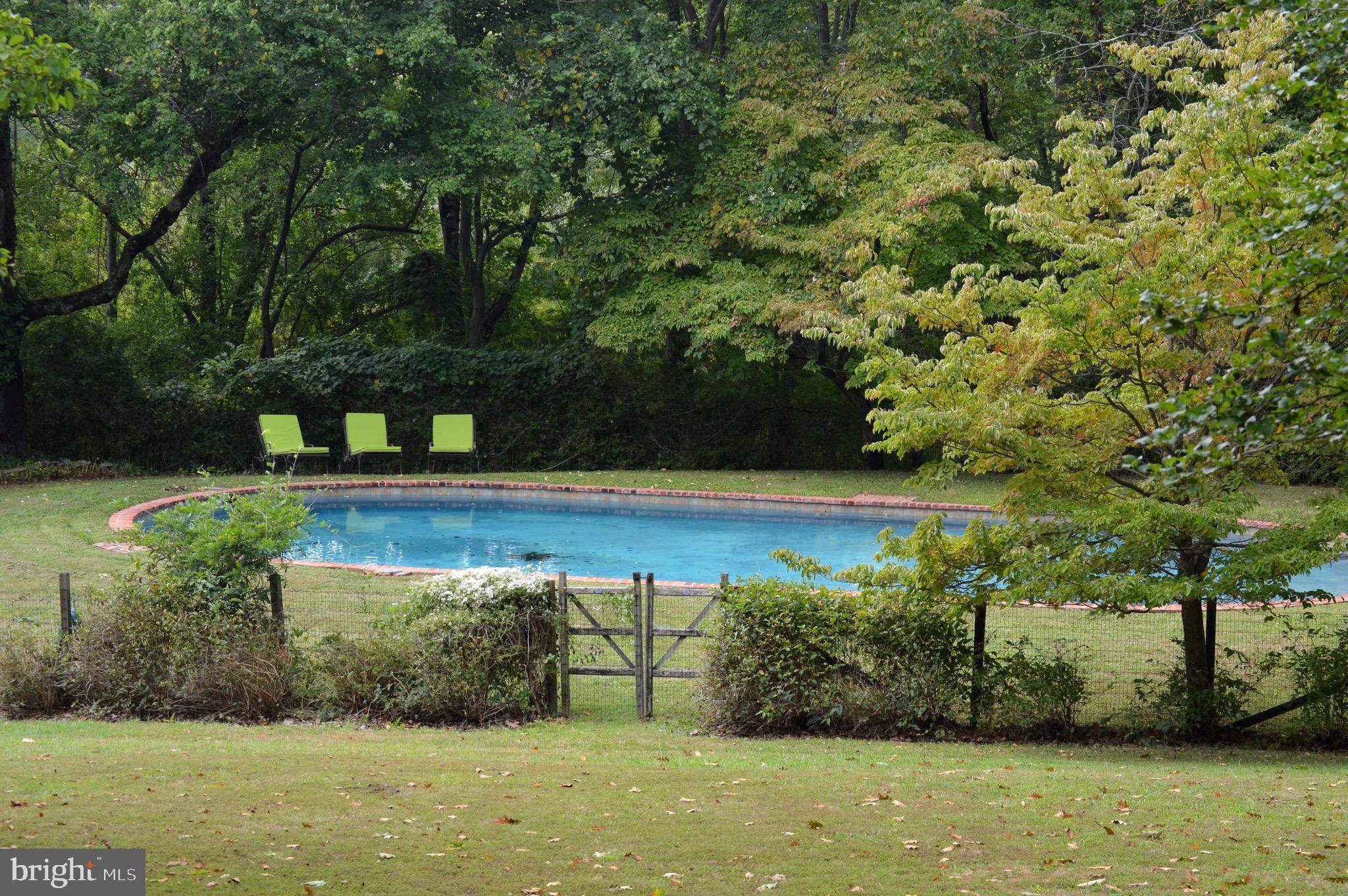 RADNOR HUNT - Residential