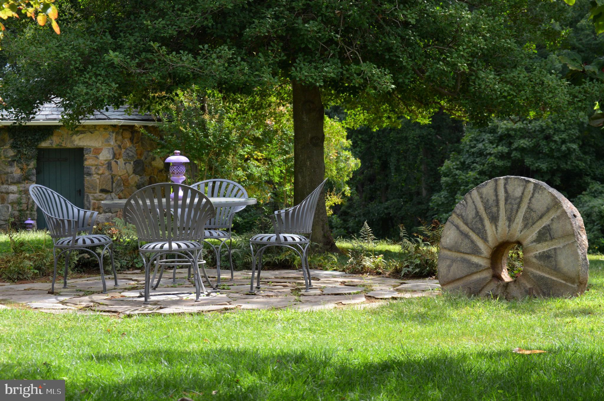 RADNOR HUNT - Residential