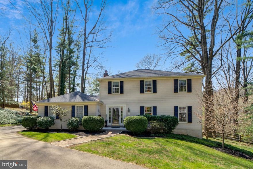 Beautiful, classic colonial situated on a large, private lot in Newtown Square.  Enter this  well maintained, updated  home and you will know it is the one! The foyer opens up to a large formal living room with crown molding and long windows over looking the front yard.  Formal dining room is off the living room and kitchen with double windows overlooking the gorgeous  backyard.   The eat-in  kitchen  is open and bright.  It includes double ovens, stainless side by side refrigerator, stainless dishwashe  and plenty of  counter space.  Sunlight streams in through the windows and sliding glass doors with the perfect eat -in area,  flanked by the brick fireplace and bar area.   The family room boosts a gorgoeus brick fireplace and mantle, large windows, and crown molding. This room is cozy and bright.  Off the kitchen are sliding glass doors onto the perfect screened in porch.  Relax , watch the game, play cards all whille enjoying the privacy and views of the backyard.  Powder room, laundry,  and access to the garage and basement on the first floor. The 2nd floor includes 3 good size bedroom s, full hall bath, and large master suite, totaling 4 bedrooms and 2 full baths.  The bedrooms are nuetrally painted with closets that have custom organizers.  Master suite is large and bright with 2 closets and ensuite bathroom.  The  bathroom has a double sink,  and stall shower.  Basement is partially finished for more living space. 2 car garage.  The backyard is an oasis, mature trees surround the  backyard for full privacy,  yet the yard is open for maximum enjoyment.  A long with the screened in porch there is a brick patio, for entertaining.  All in a convient location, close to shops, highways, walking trails and schools.  Don't miss this opportunity to be the next owners of this wonderful home!  Showings will stop Saturday 6pm.