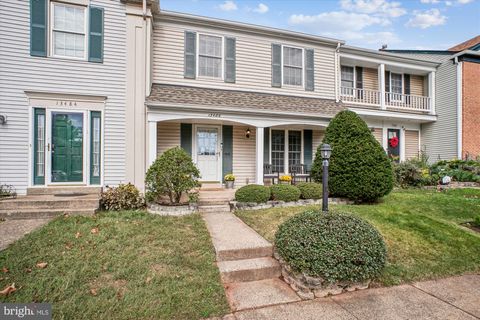 13486 FOXLEASE COURT HERNDON VA 20171