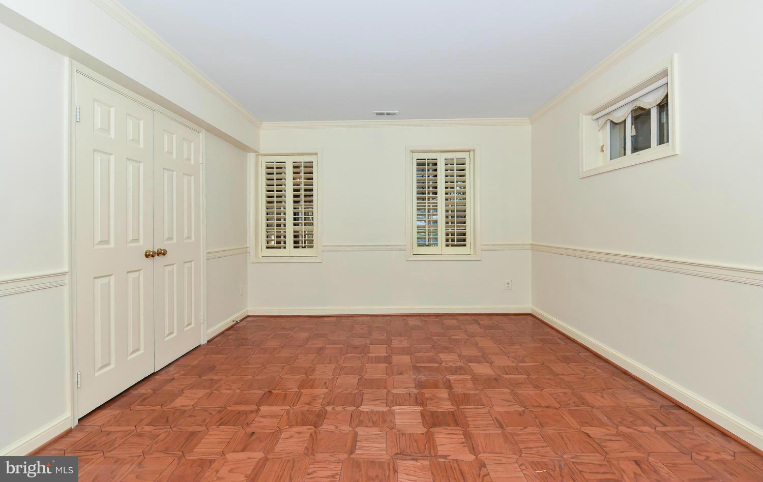 ROSEMONT - Residential