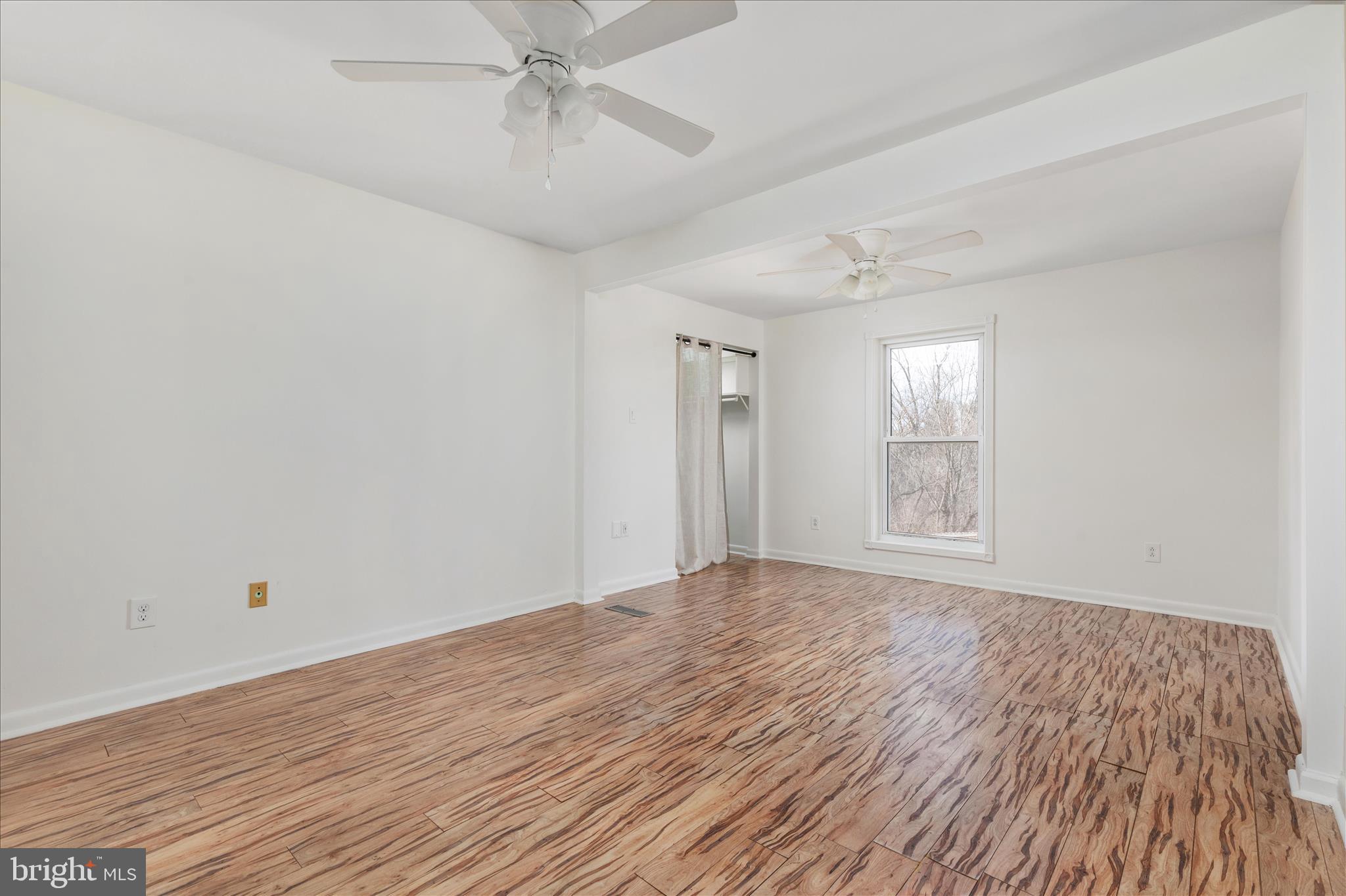 BROOKFIELD - Residential