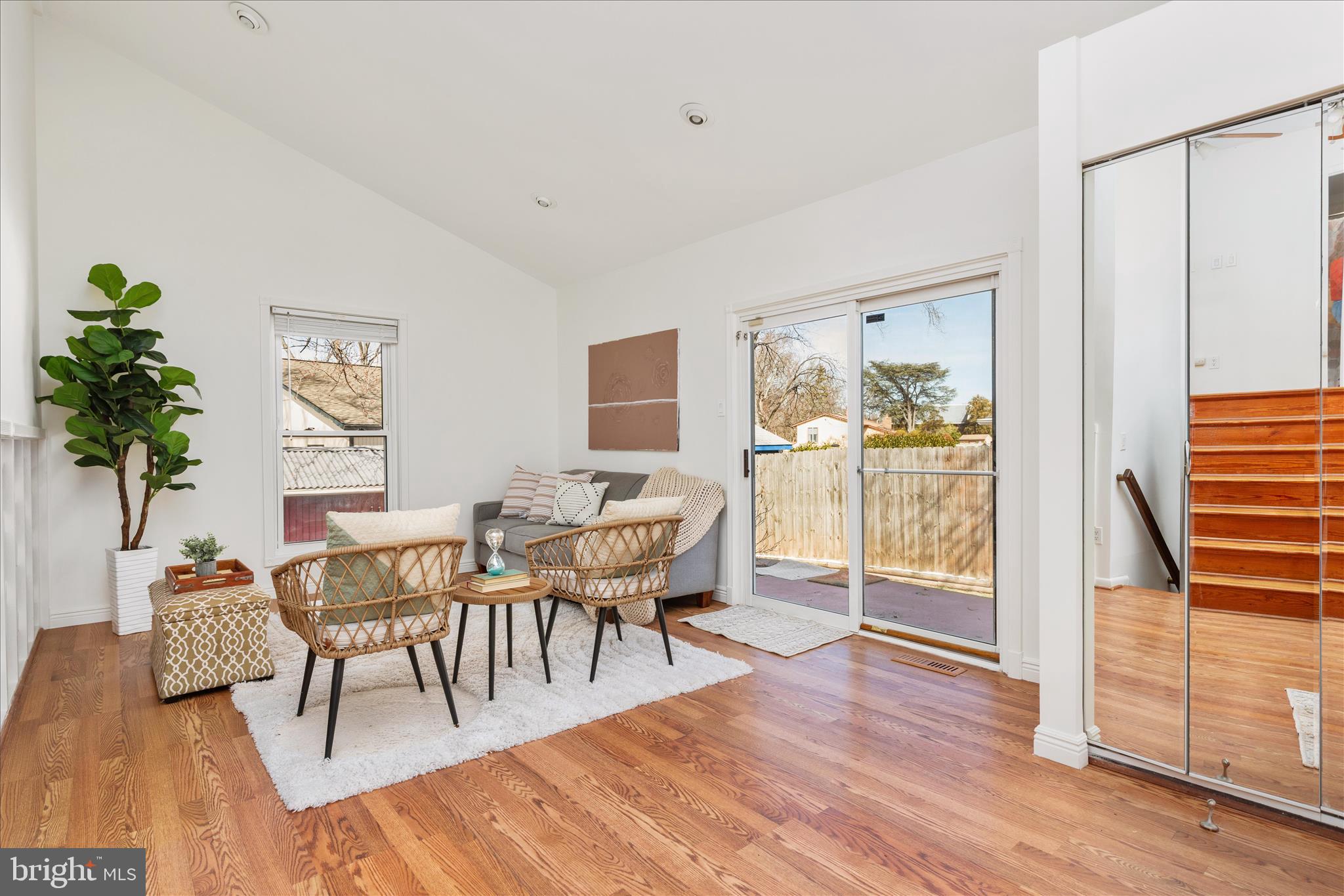 BROOKFIELD - Residential