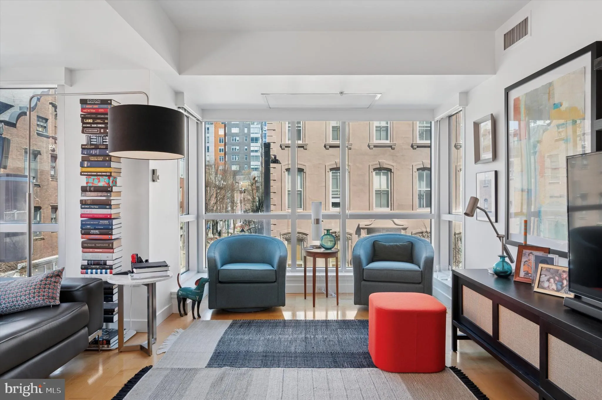 Philadelphia, Pennsylvania 19107, United States, 2 Bedrooms Bedrooms, ,2 BathroomsBathrooms,Residential,Active,95233